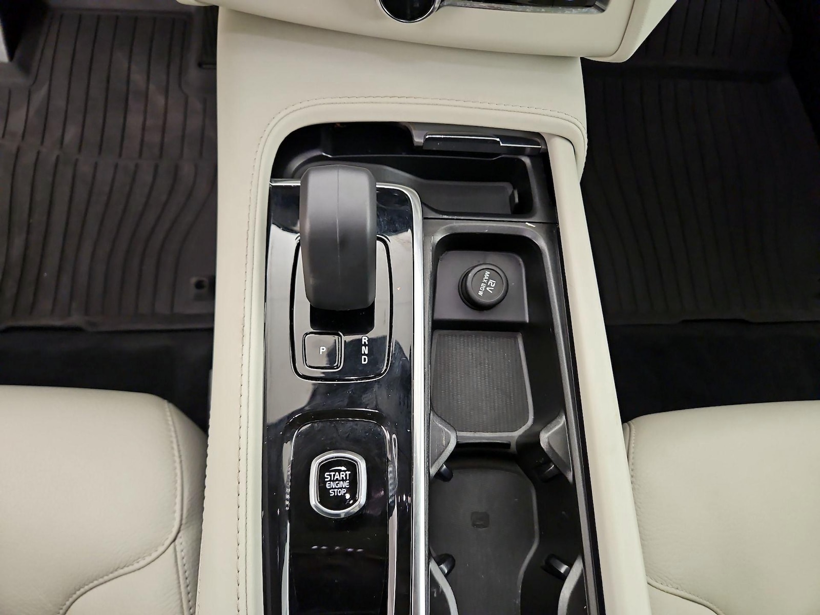 2023 Volvo XC90 Core - Photo 19