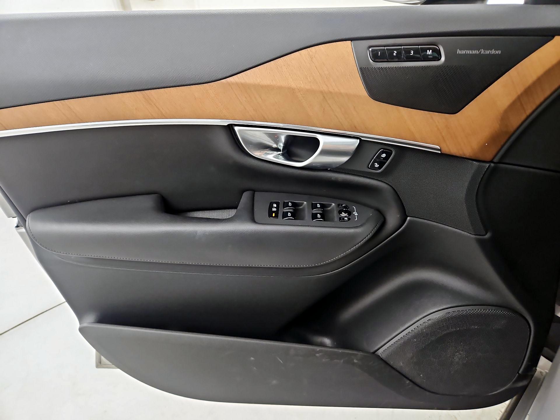 Thumbnail: 2023 Volvo XC90 - 12