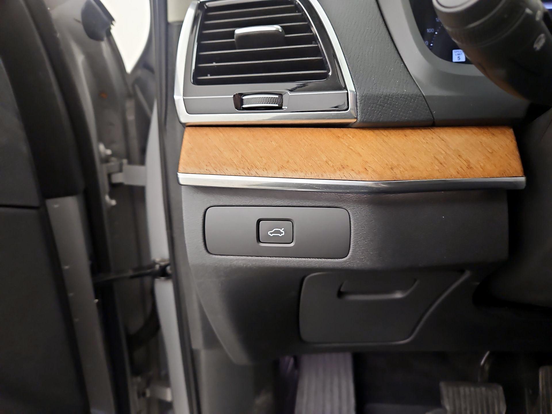 Thumbnail: 2023 Volvo XC90 - 13