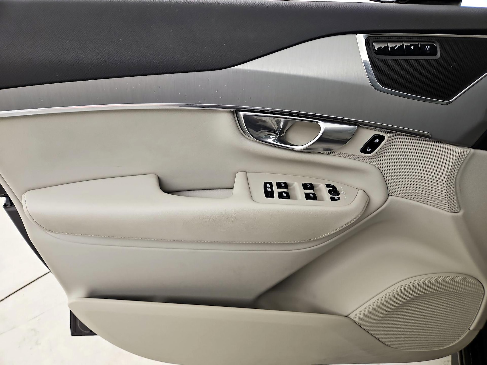 2023 Volvo XC90 Core - Photo 13