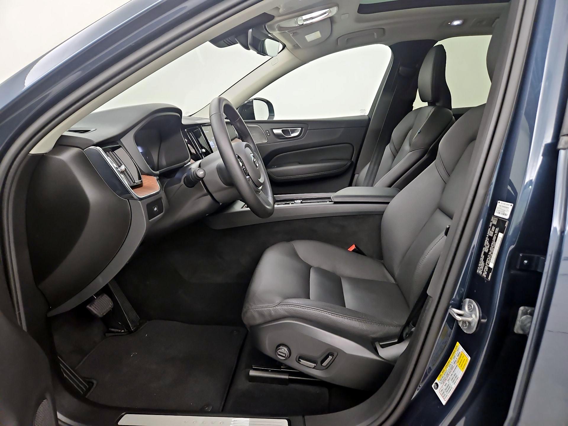 Thumbnail: 2024 Volvo XC60 - 11