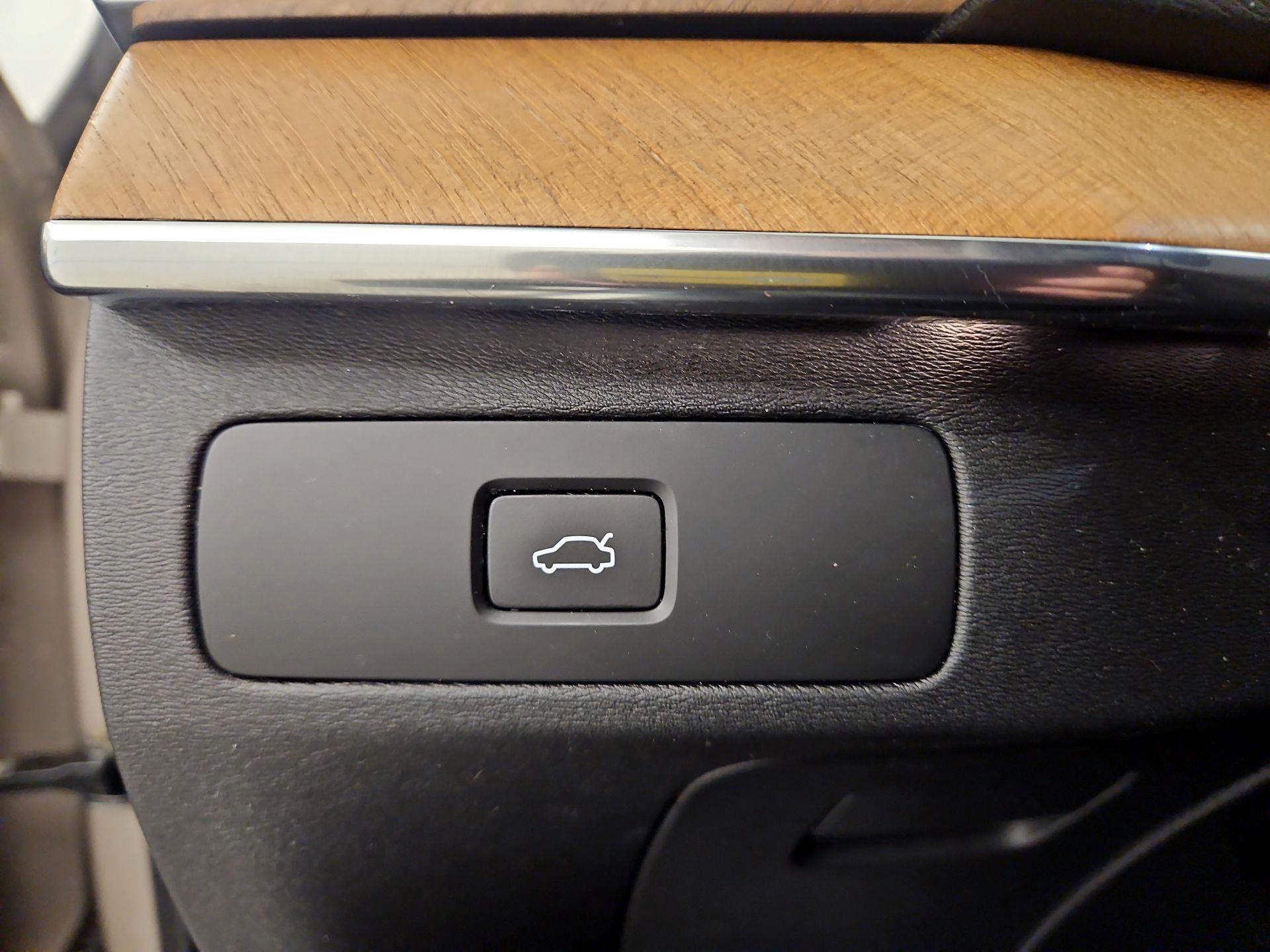 Thumbnail: 2023 Volvo XC90 - 13