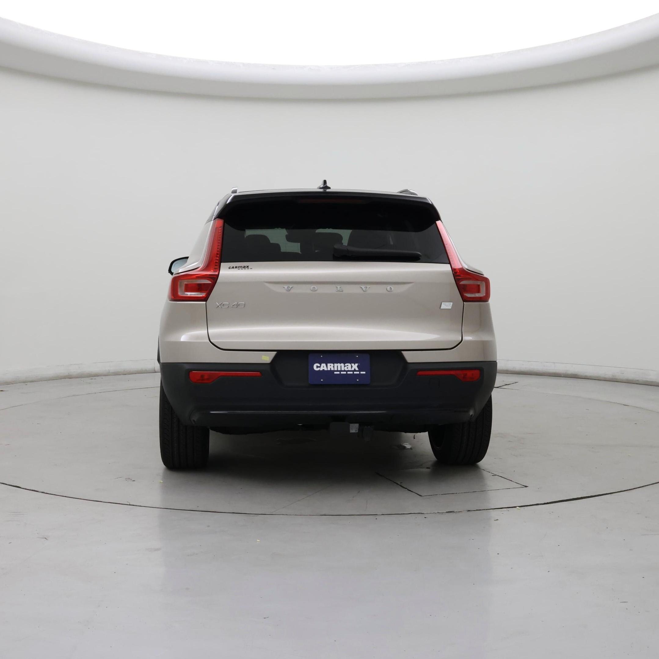 Thumbnail: 2023 Volvo XC40 - 6