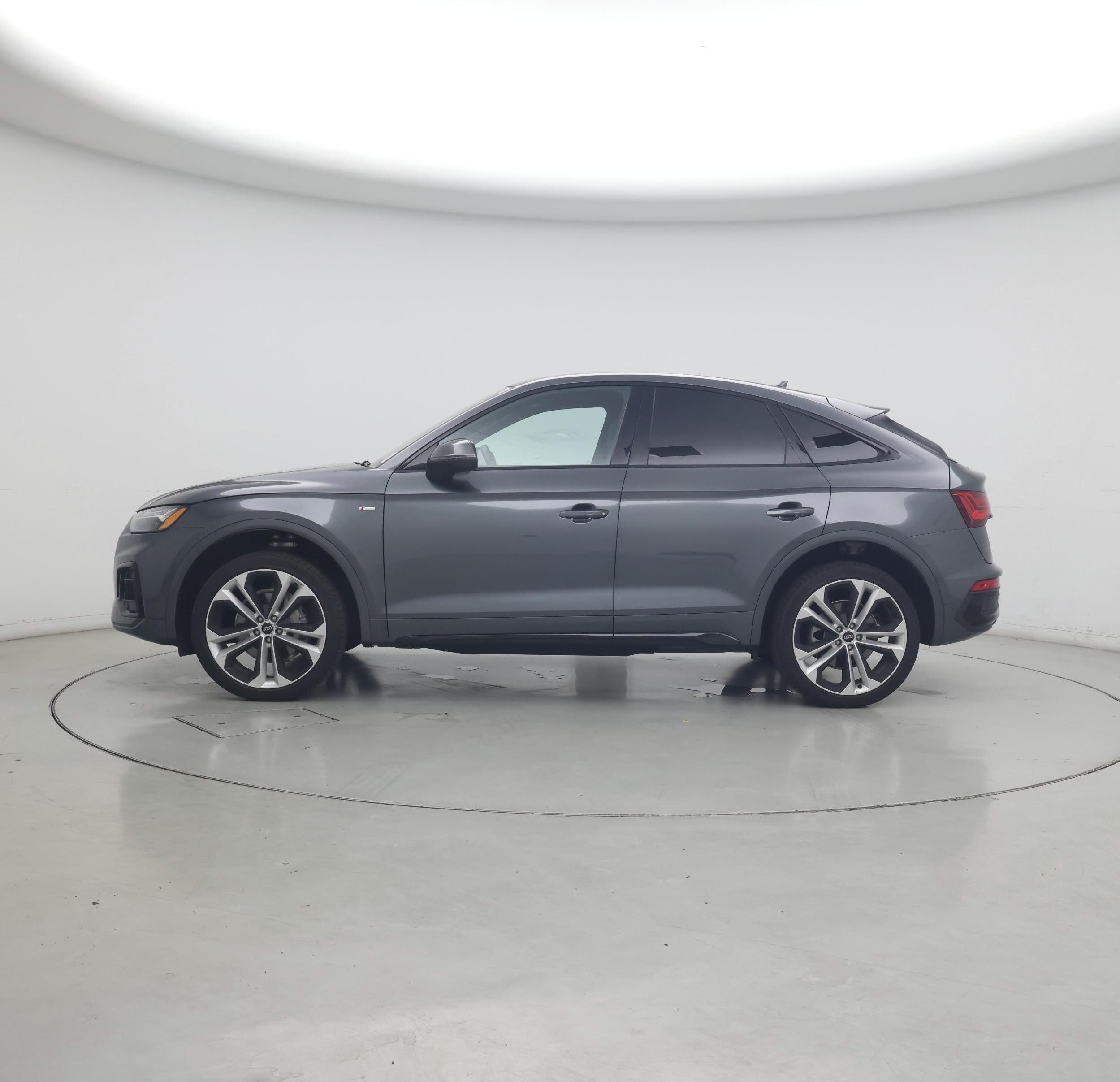 Thumbnail: 2023 Audi Q5 - 3