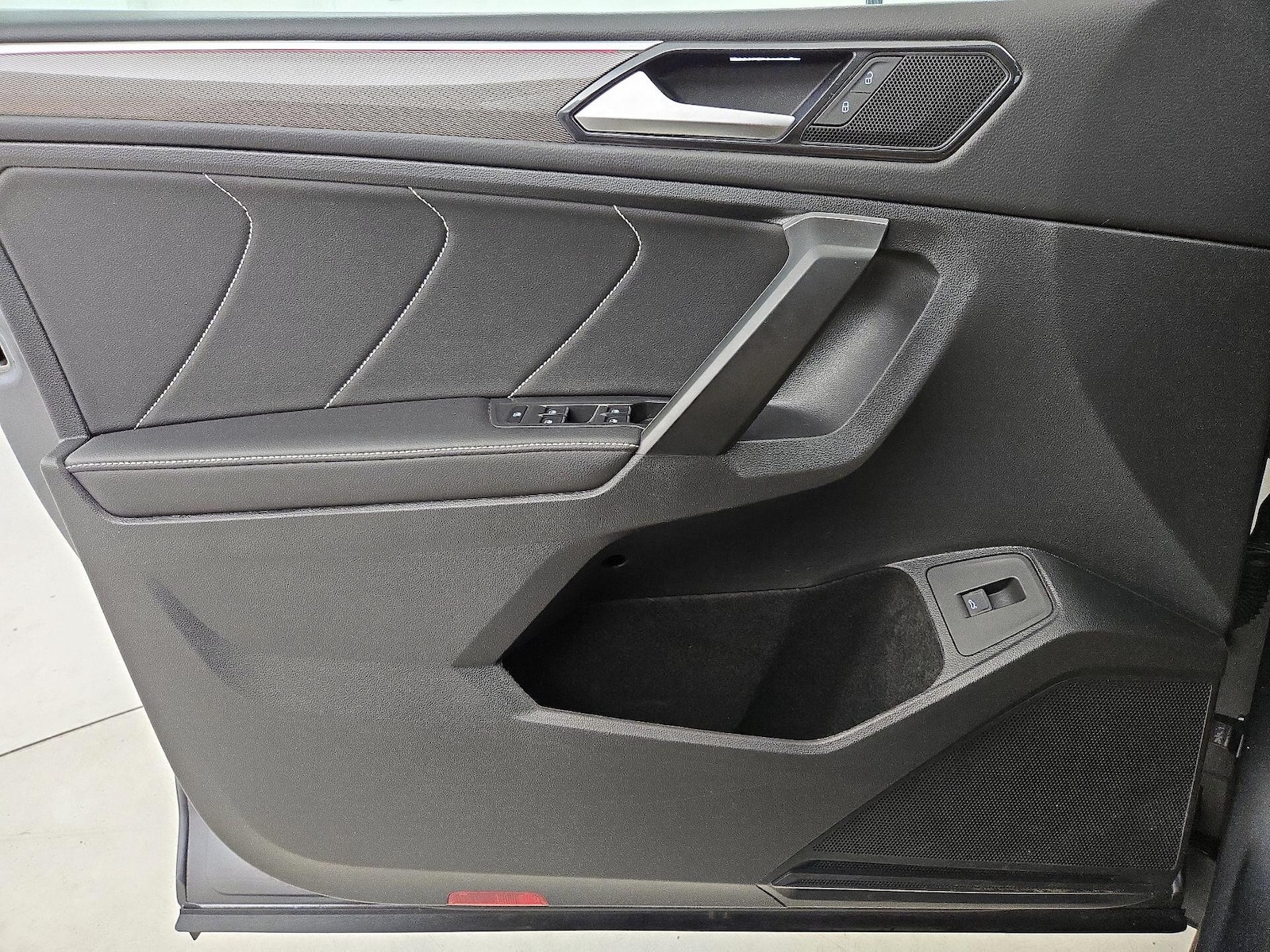 2024 Volkswagen Tiguan SE R-LINE BLACK - Photo 13