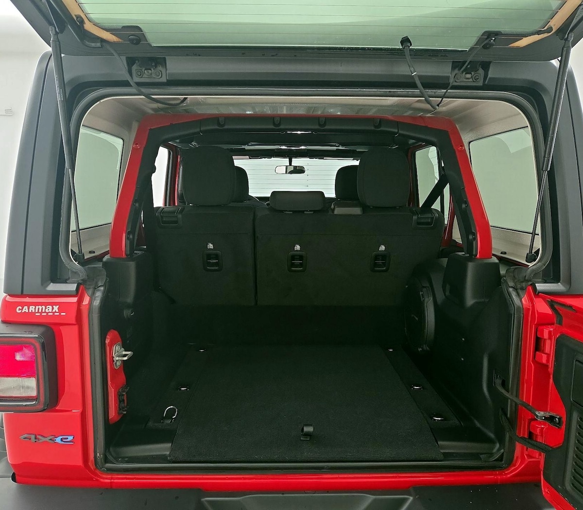 Trunk/Cargo (Seats Up)