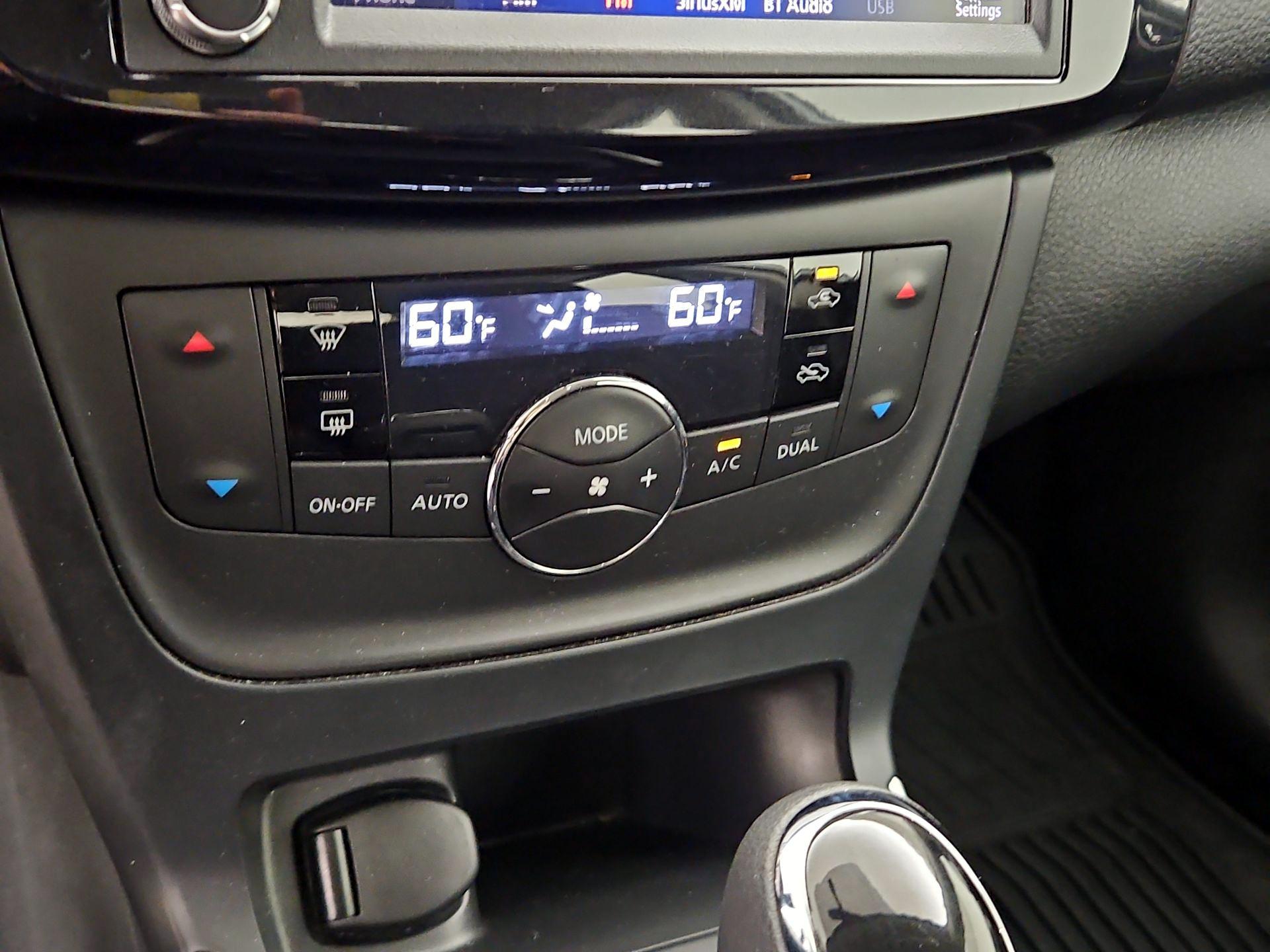 Thumbnail: 2019 Nissan Sentra - 16