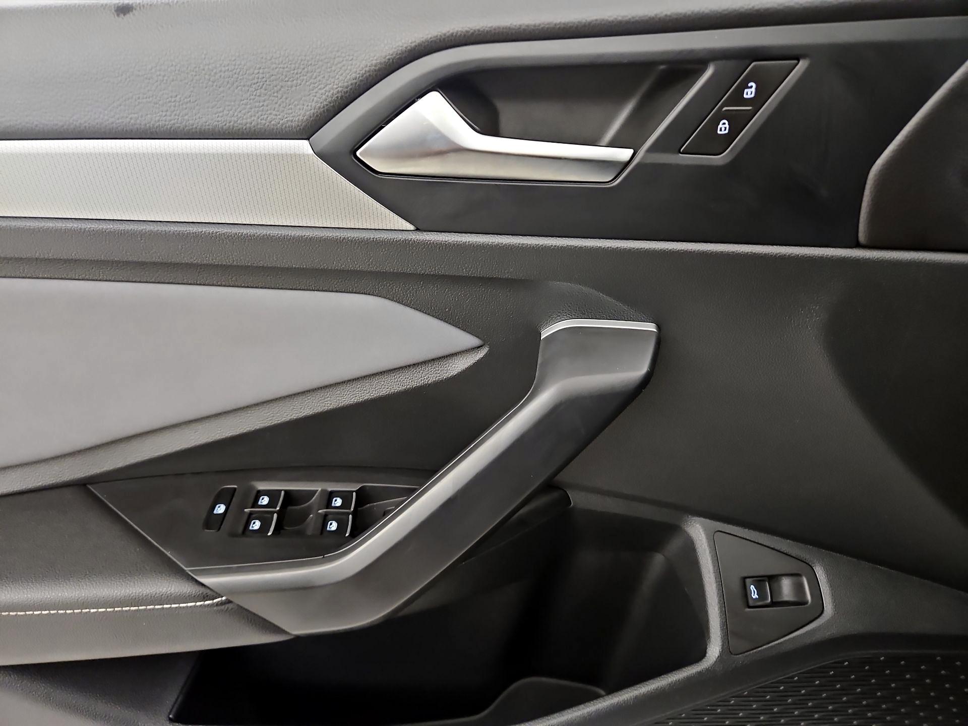 Thumbnail: 2025 Volkswagen Jetta - 12