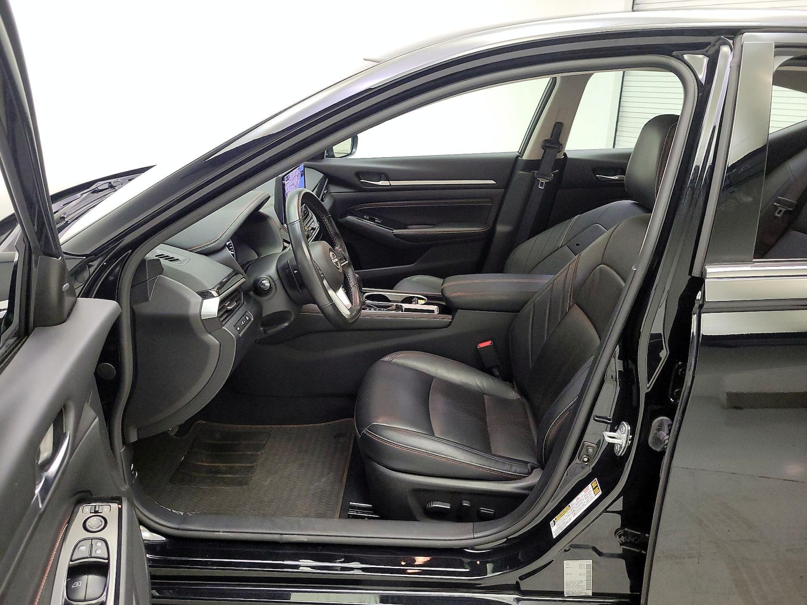 2023 Nissan Altima SR - Photo 12