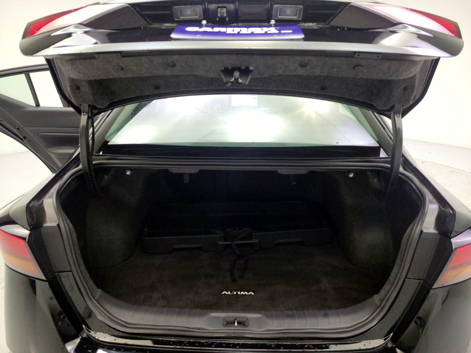 2023 Nissan Altima SR - Photo 23