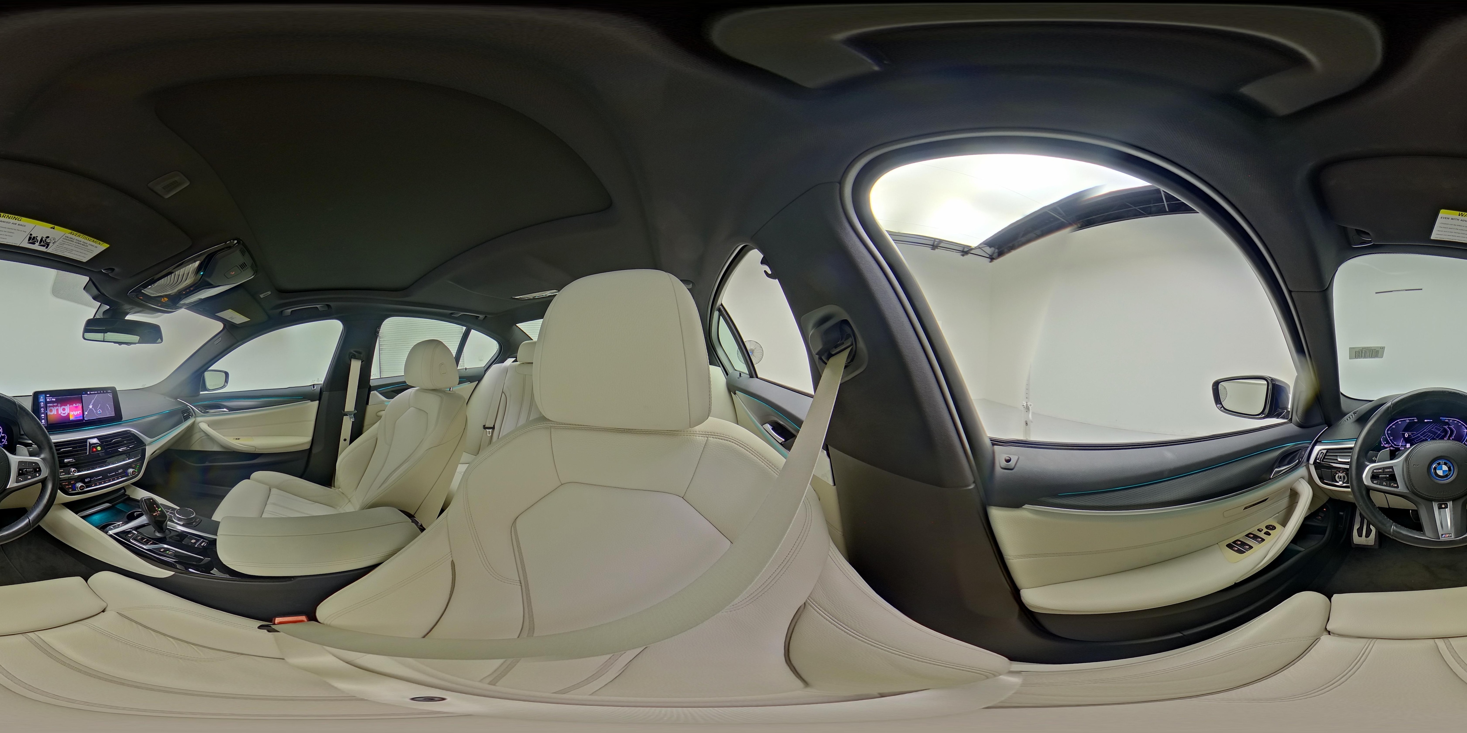 2023 BMW 5 Series 530e - Photo 28