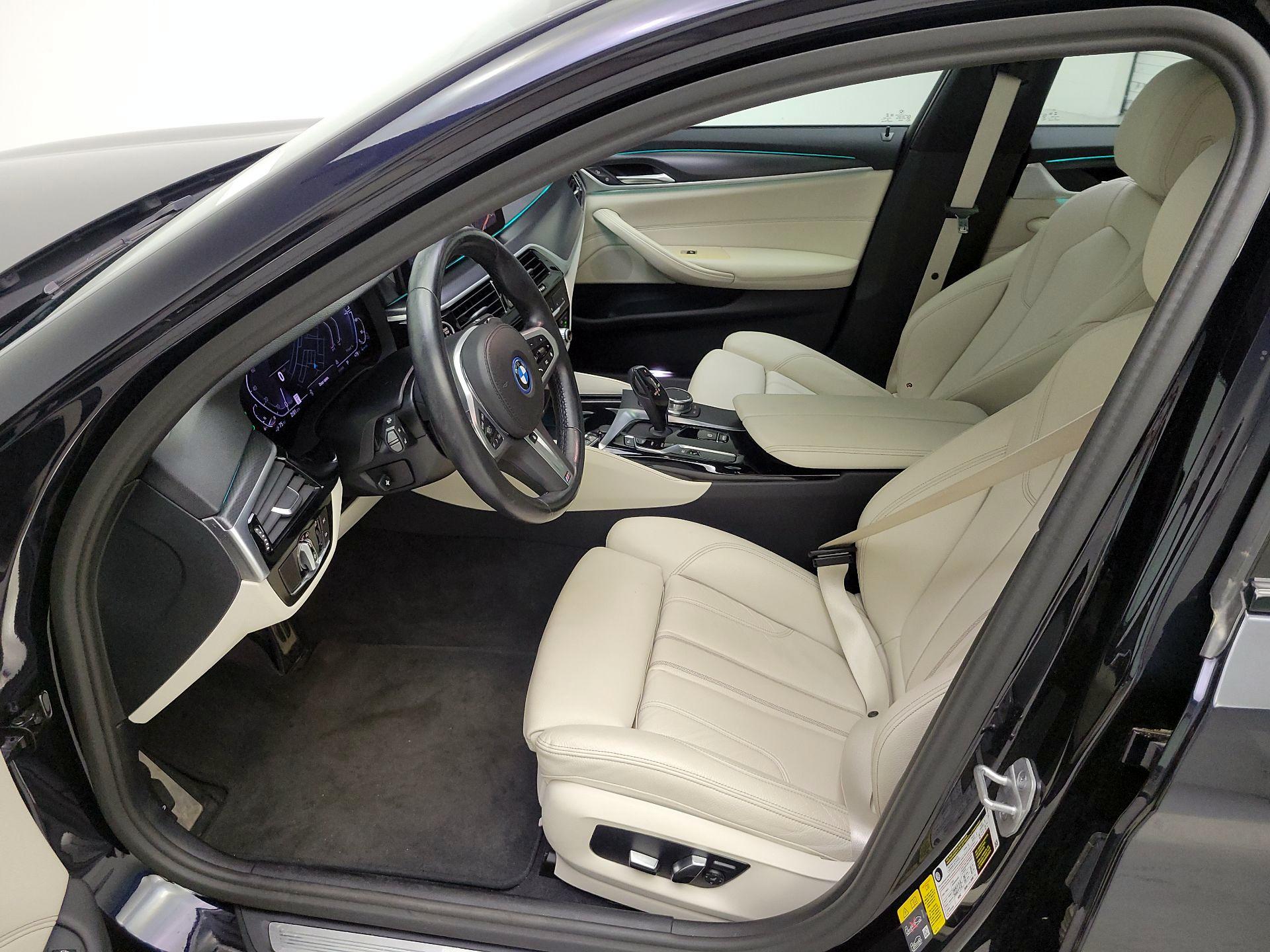 Thumbnail: 2023 BMW 5 Series - 11