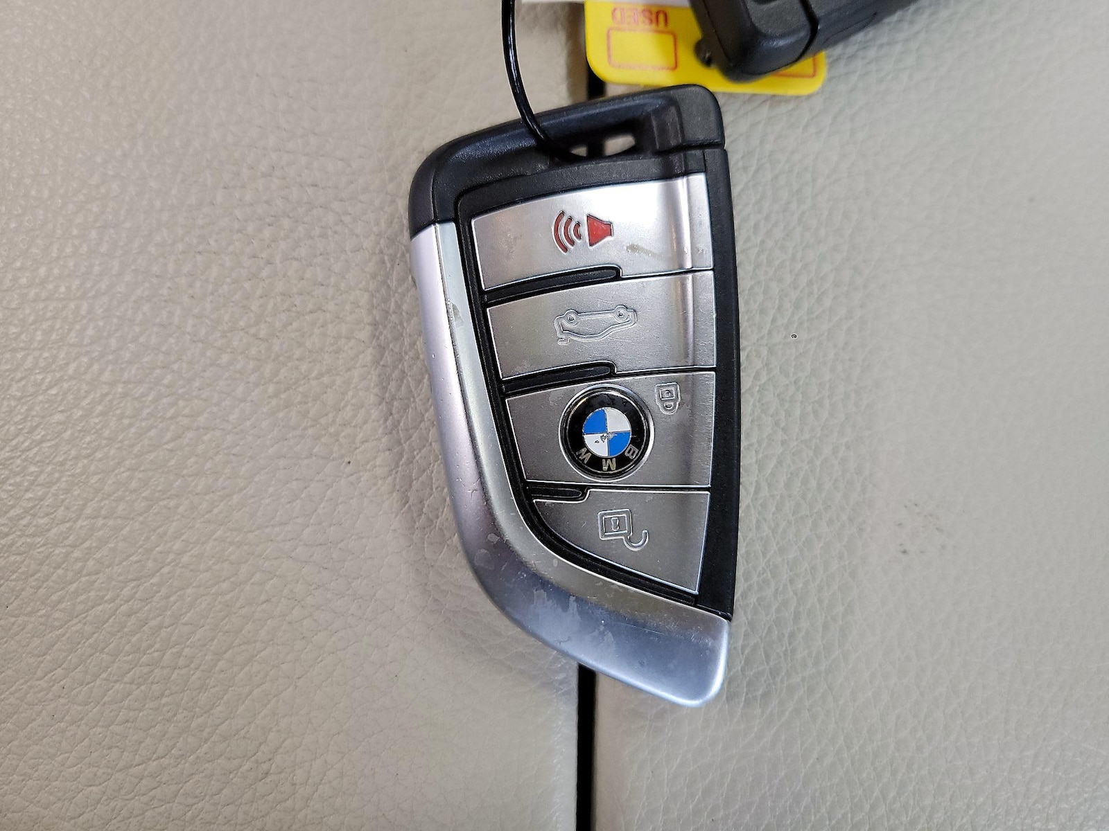2023 BMW 5 Series 530e - Photo 25
