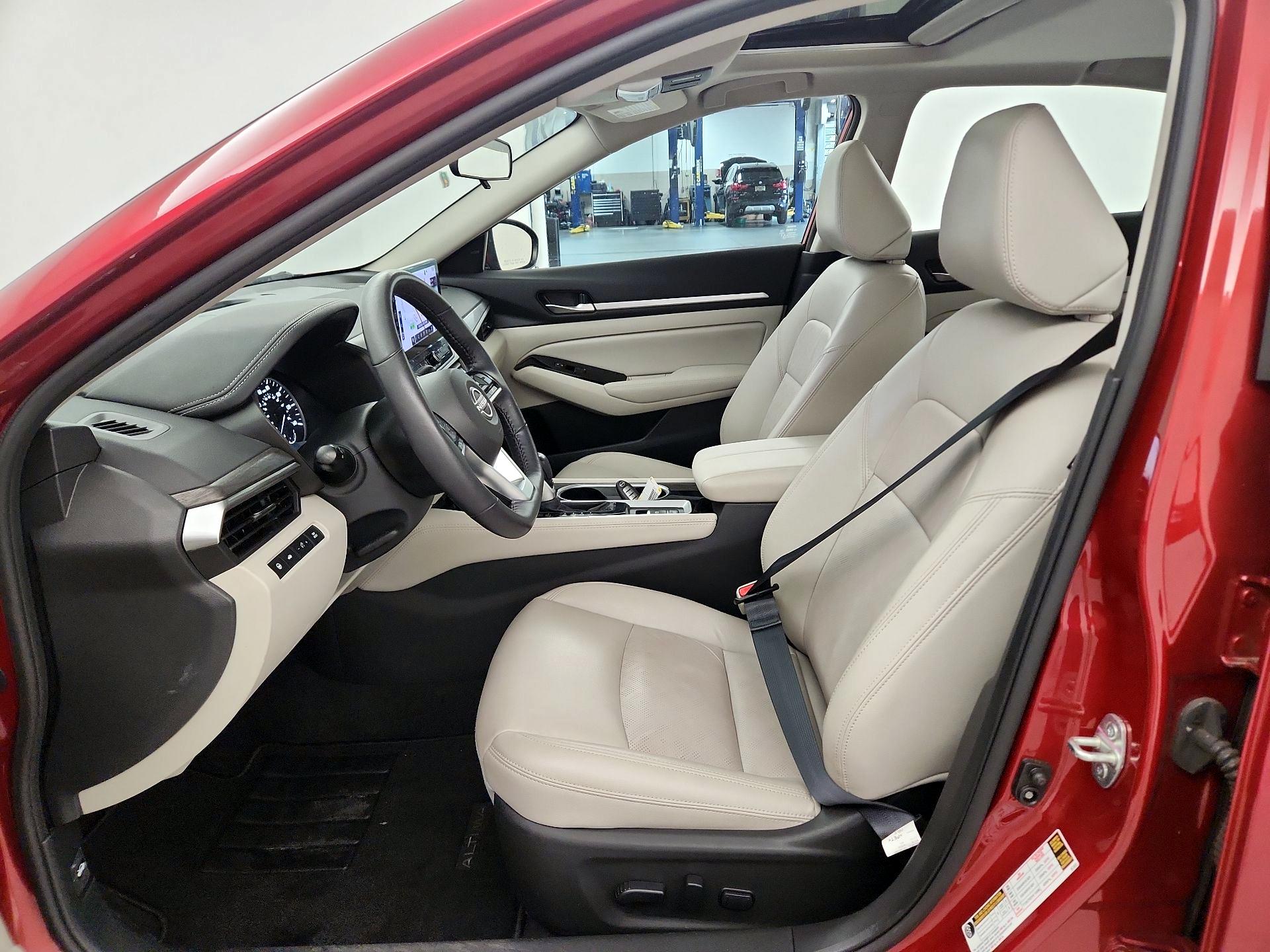 Thumbnail: 2024 Nissan Altima - 11