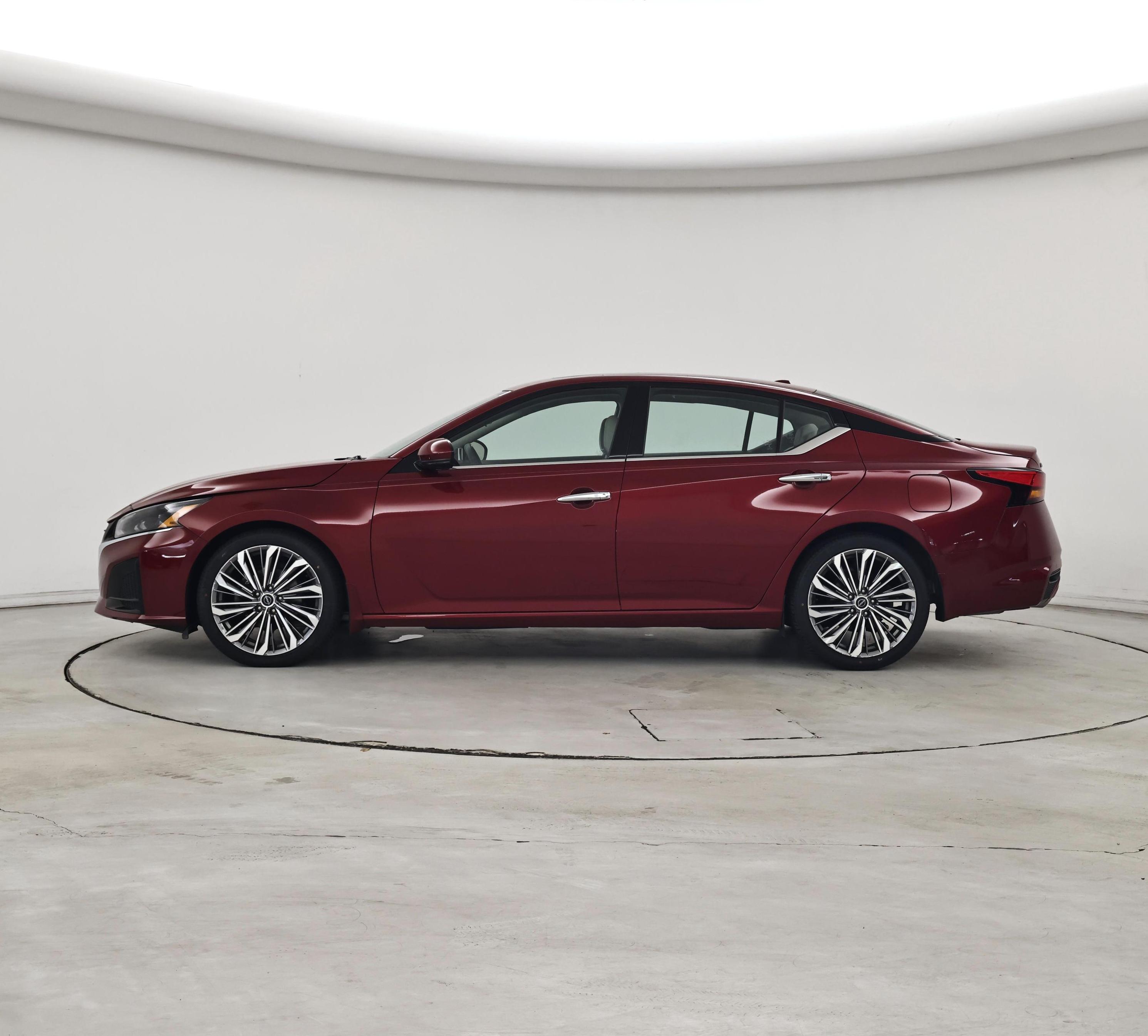 Thumbnail: 2024 Nissan Altima - 3