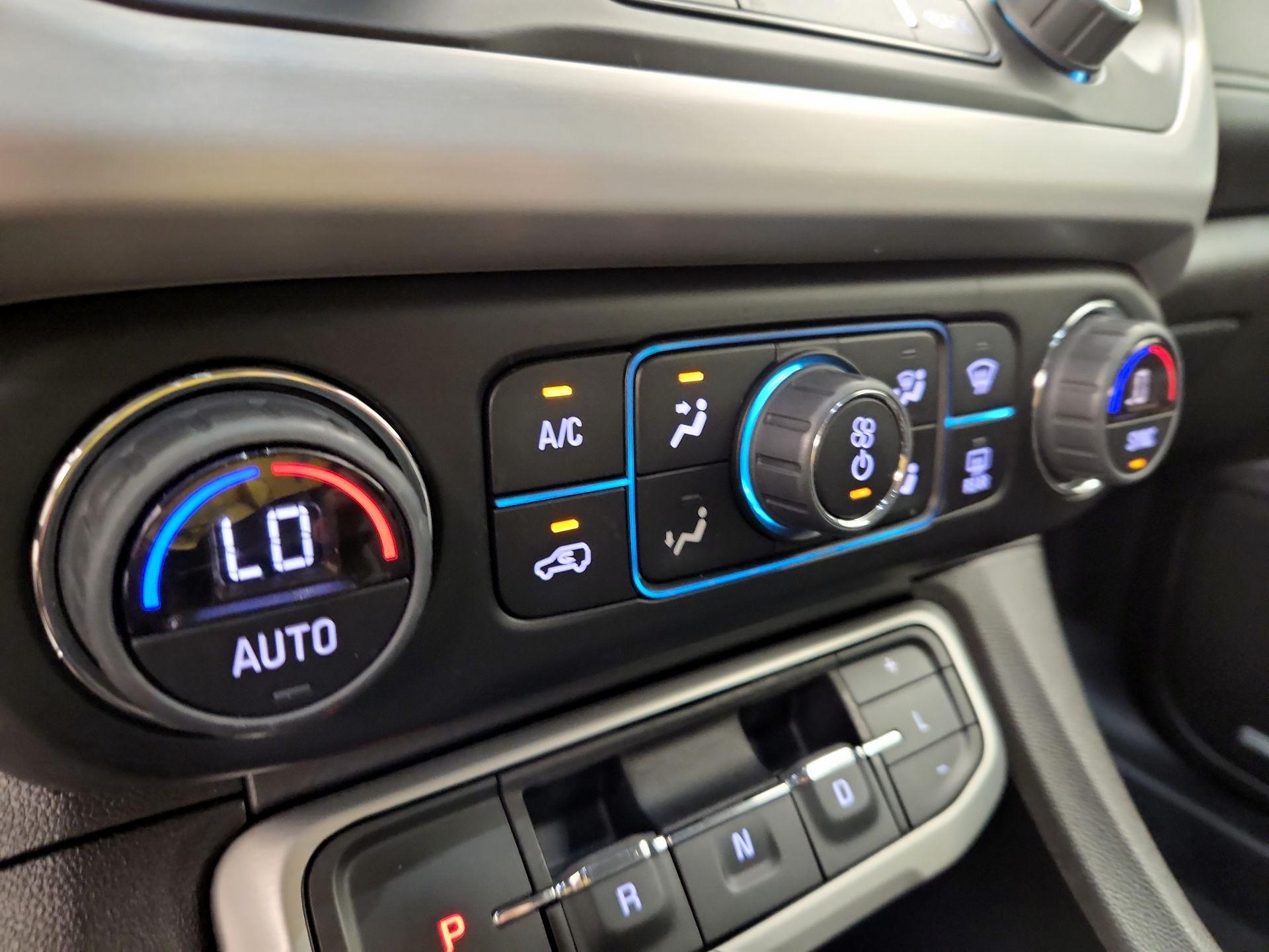 Thumbnail: 2023 GMC Acadia - 16