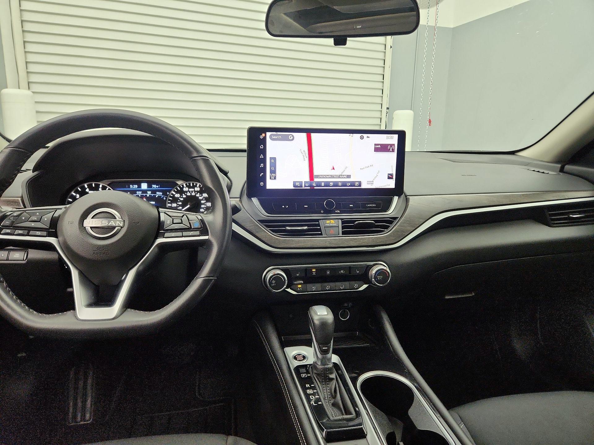Thumbnail: 2023 Nissan Altima - 9