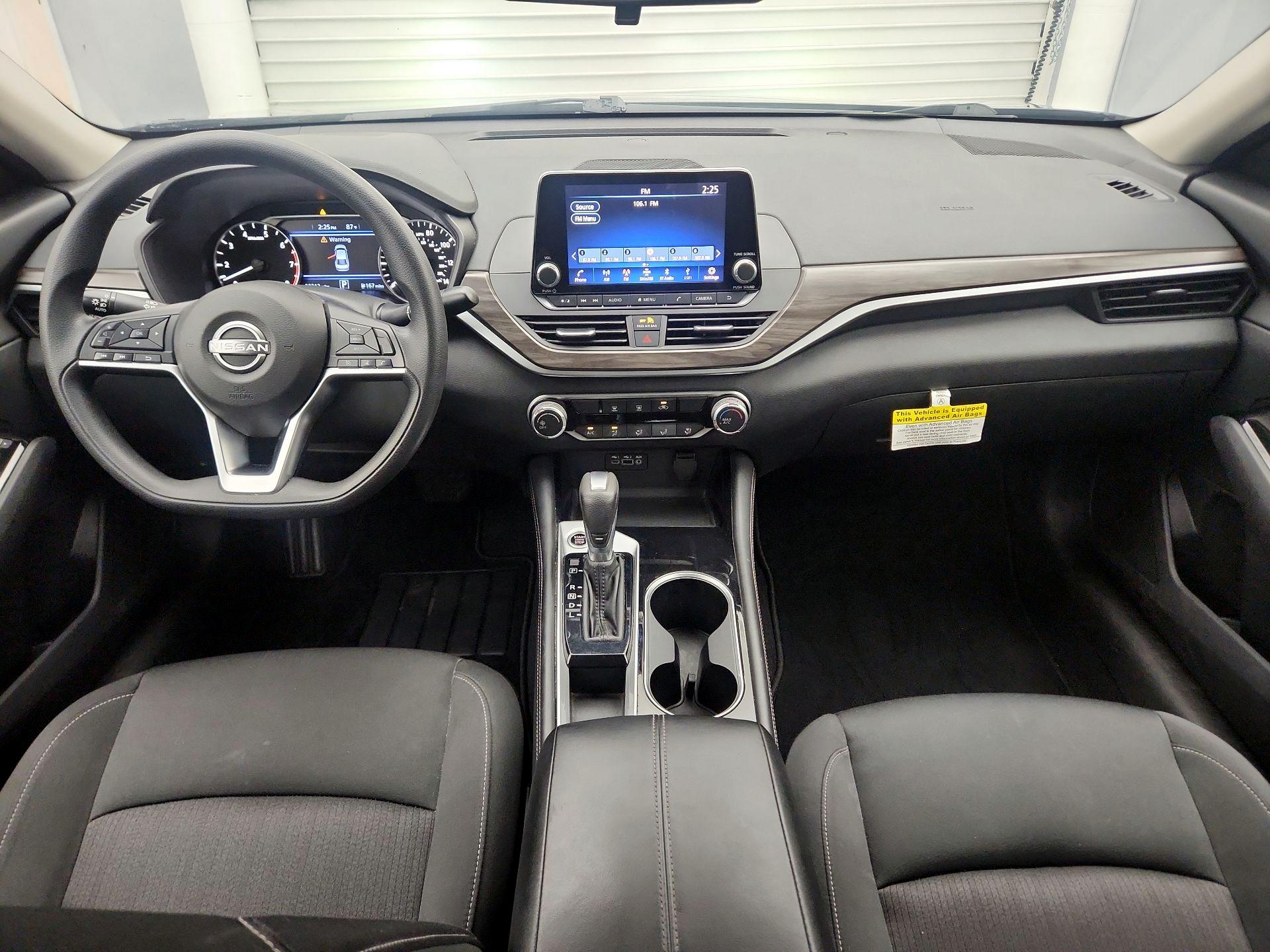 Thumbnail: 2023 Nissan Altima - 9