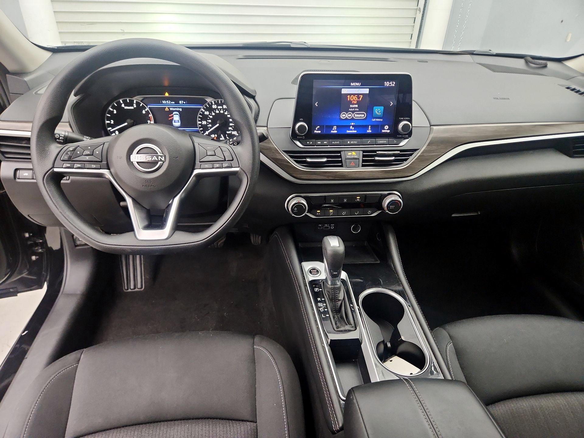 Thumbnail: 2023 Nissan Altima - 9
