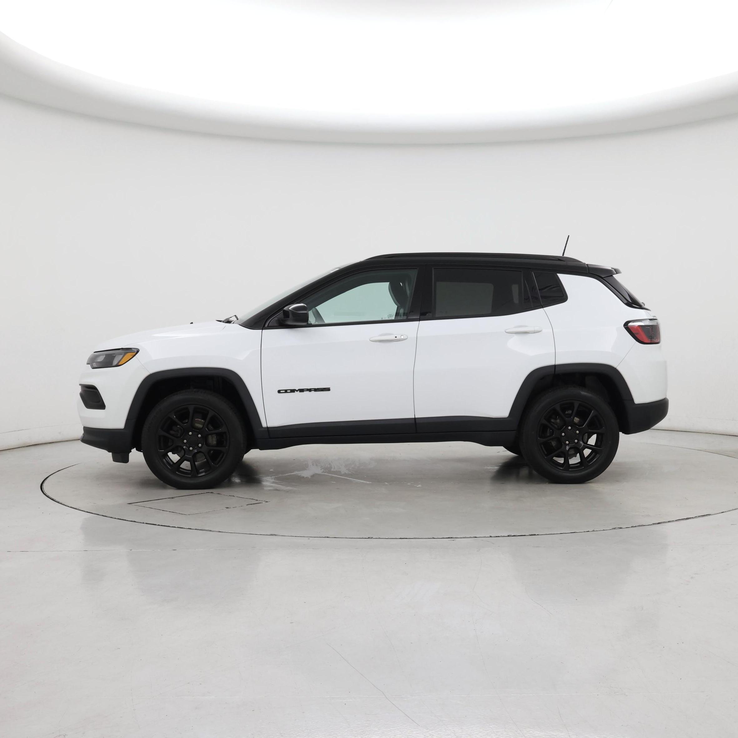 Thumbnail: 2022 Jeep Compass - 3