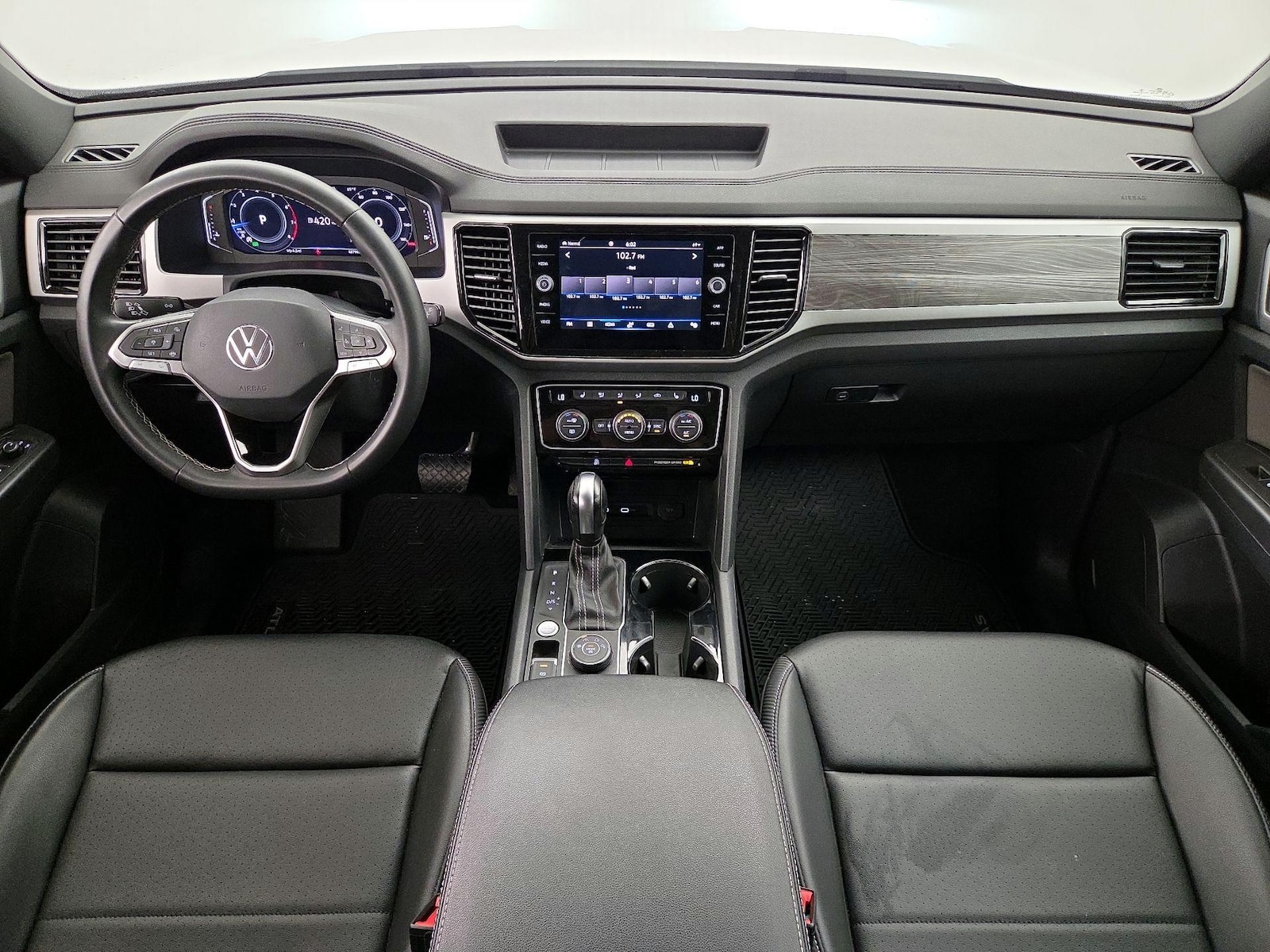 2022 Volkswagen Atlas Cross Sport SE w/Tech - Photo 10