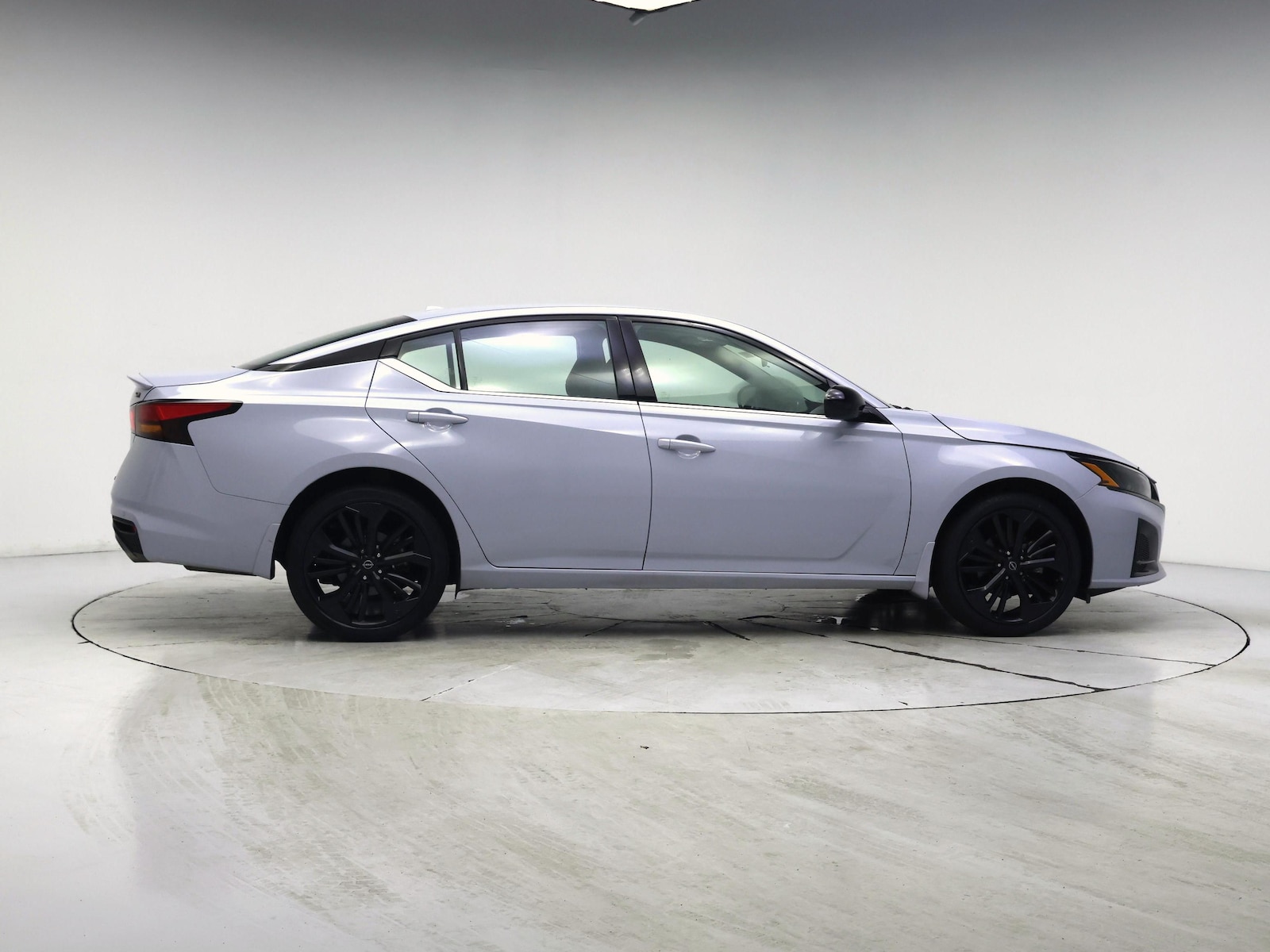 2023 Nissan Altima SR - Photo 8