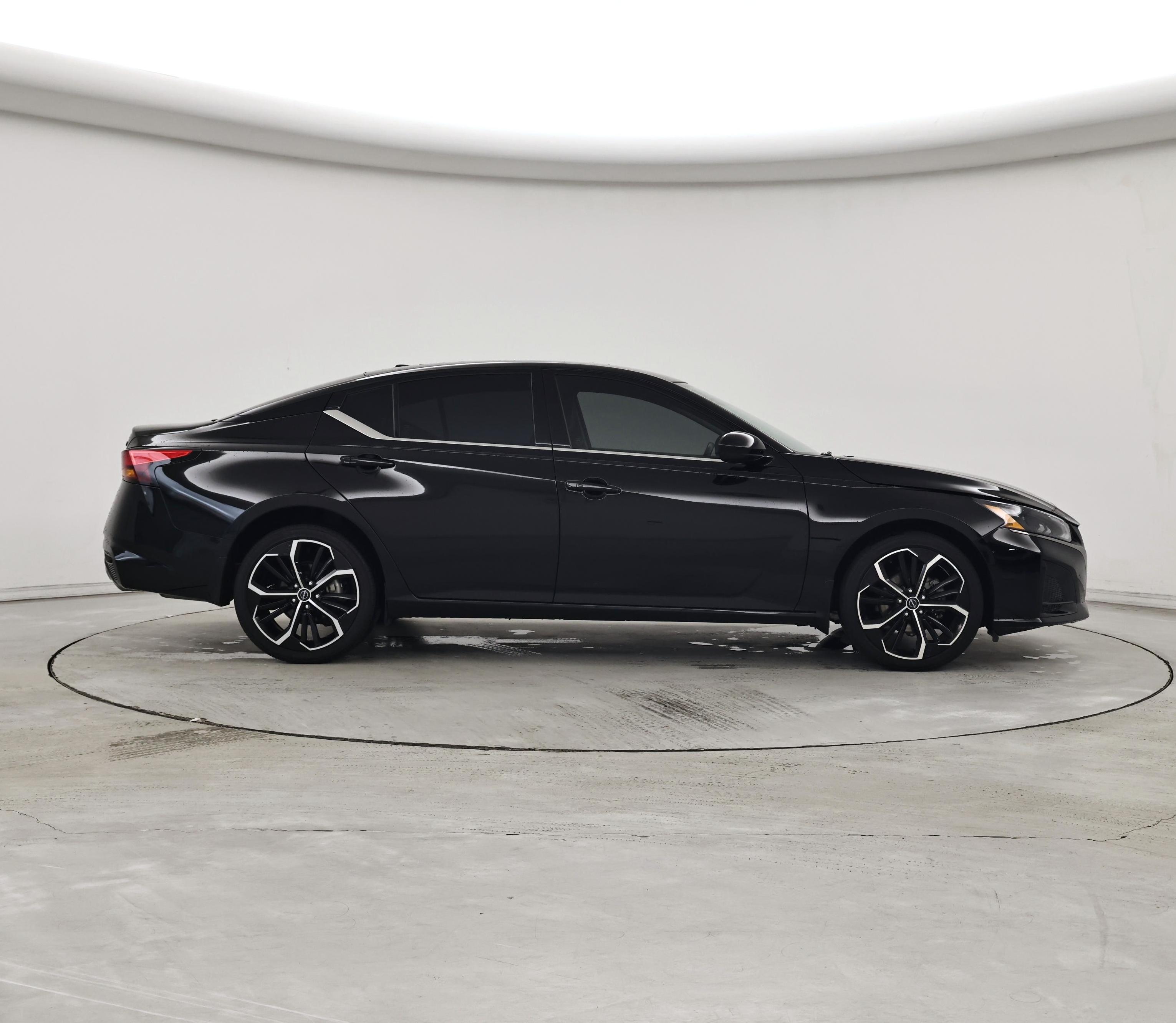 Thumbnail: 2023 Nissan Altima - 7