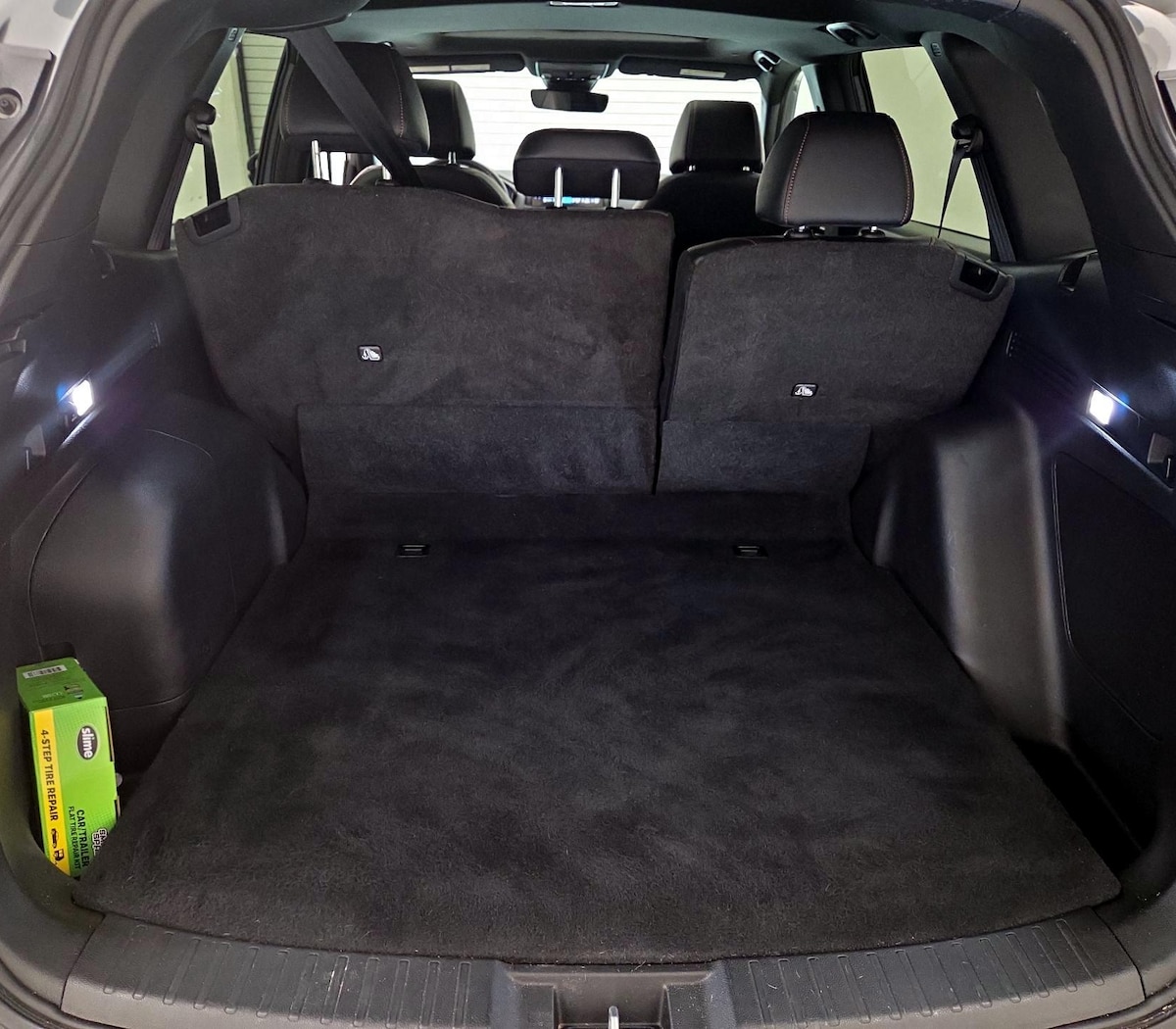 Trunk/Cargo (Seats Up)
