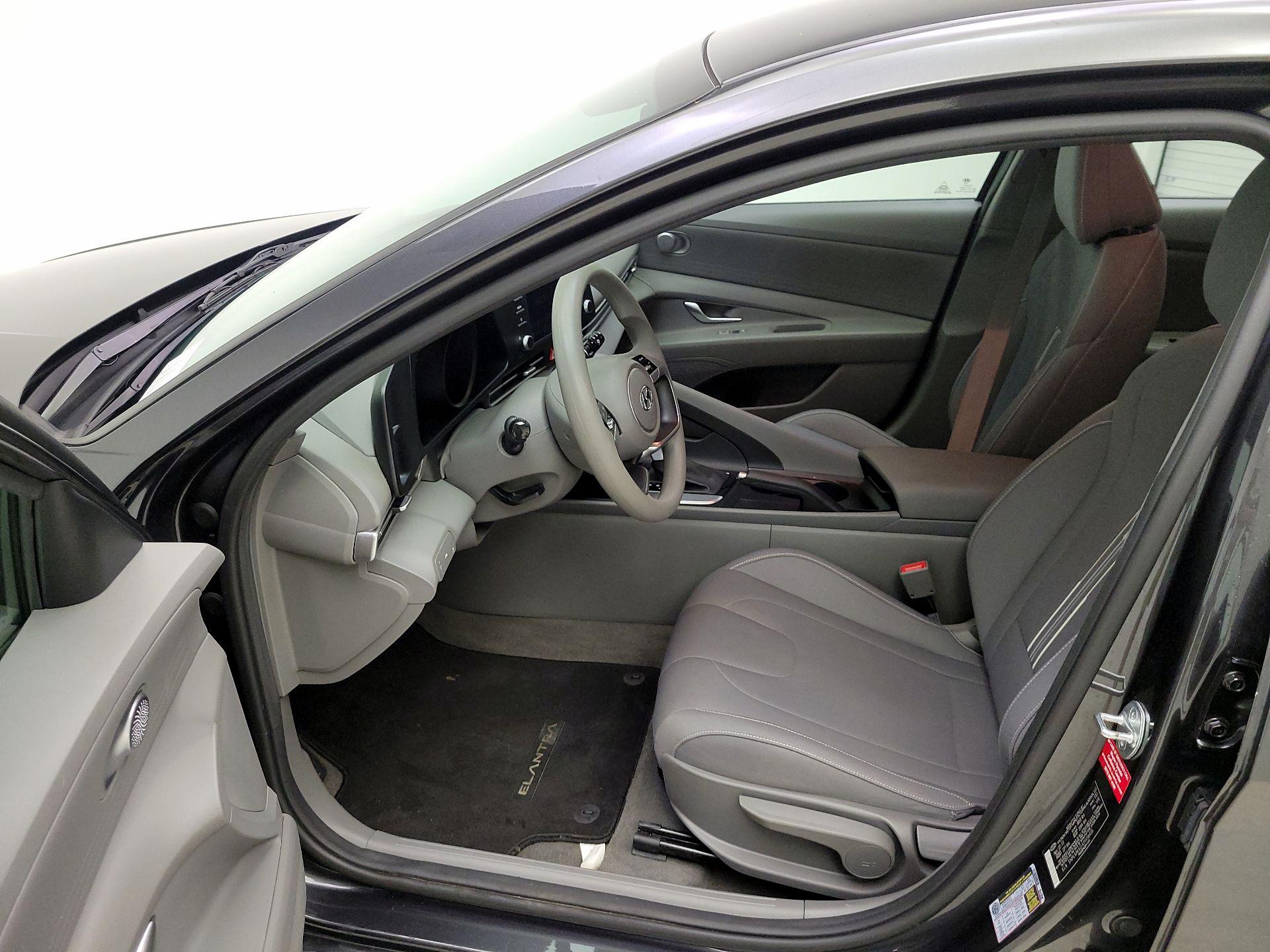 Thumbnail: 2023 Hyundai Elantra - 11