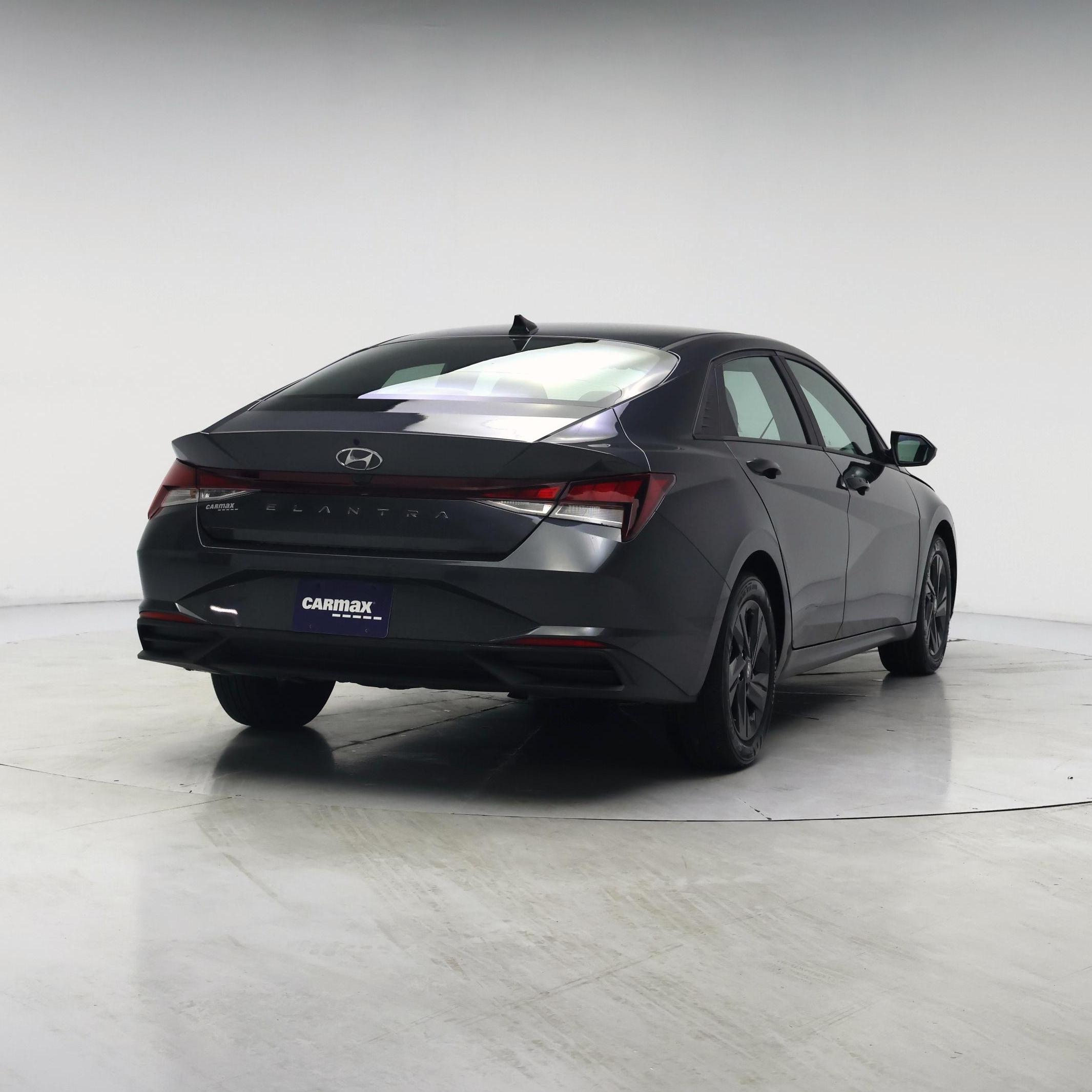 Thumbnail: 2023 Hyundai Elantra - 8