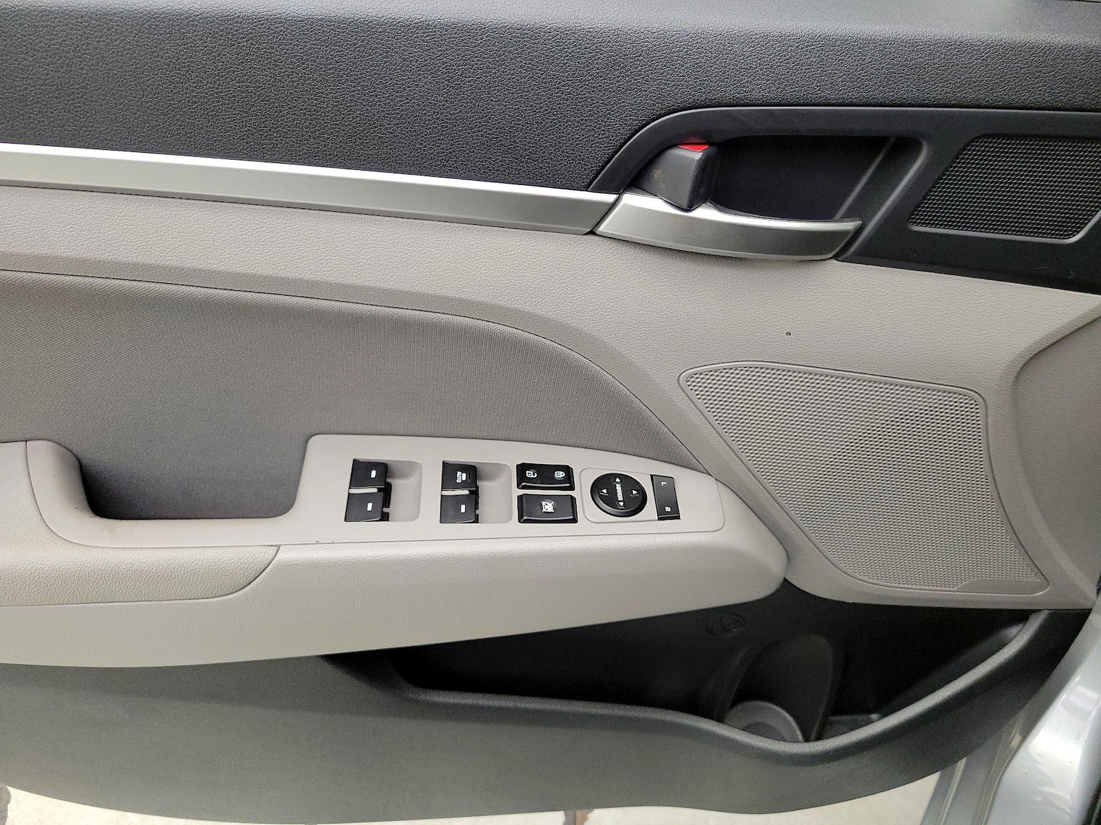2020 Hyundai Elantra Value Edition - Photo 13