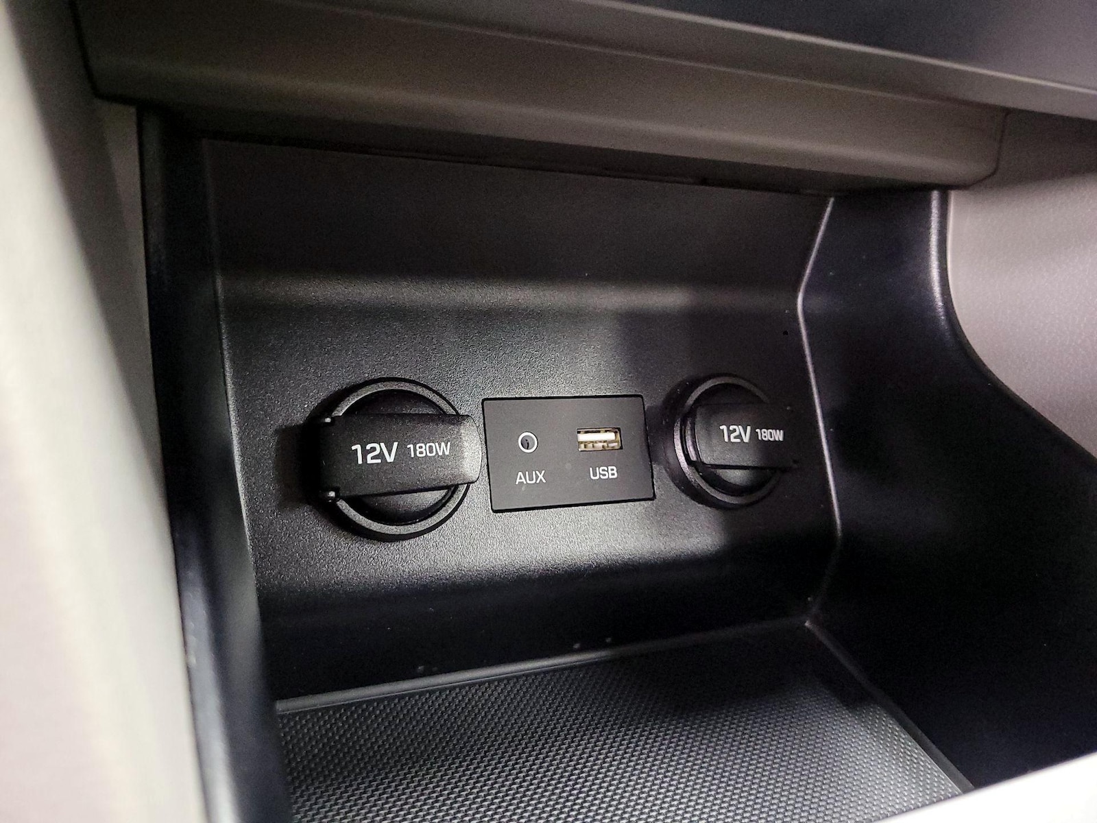 2020 Hyundai Elantra Value Edition - Photo 19