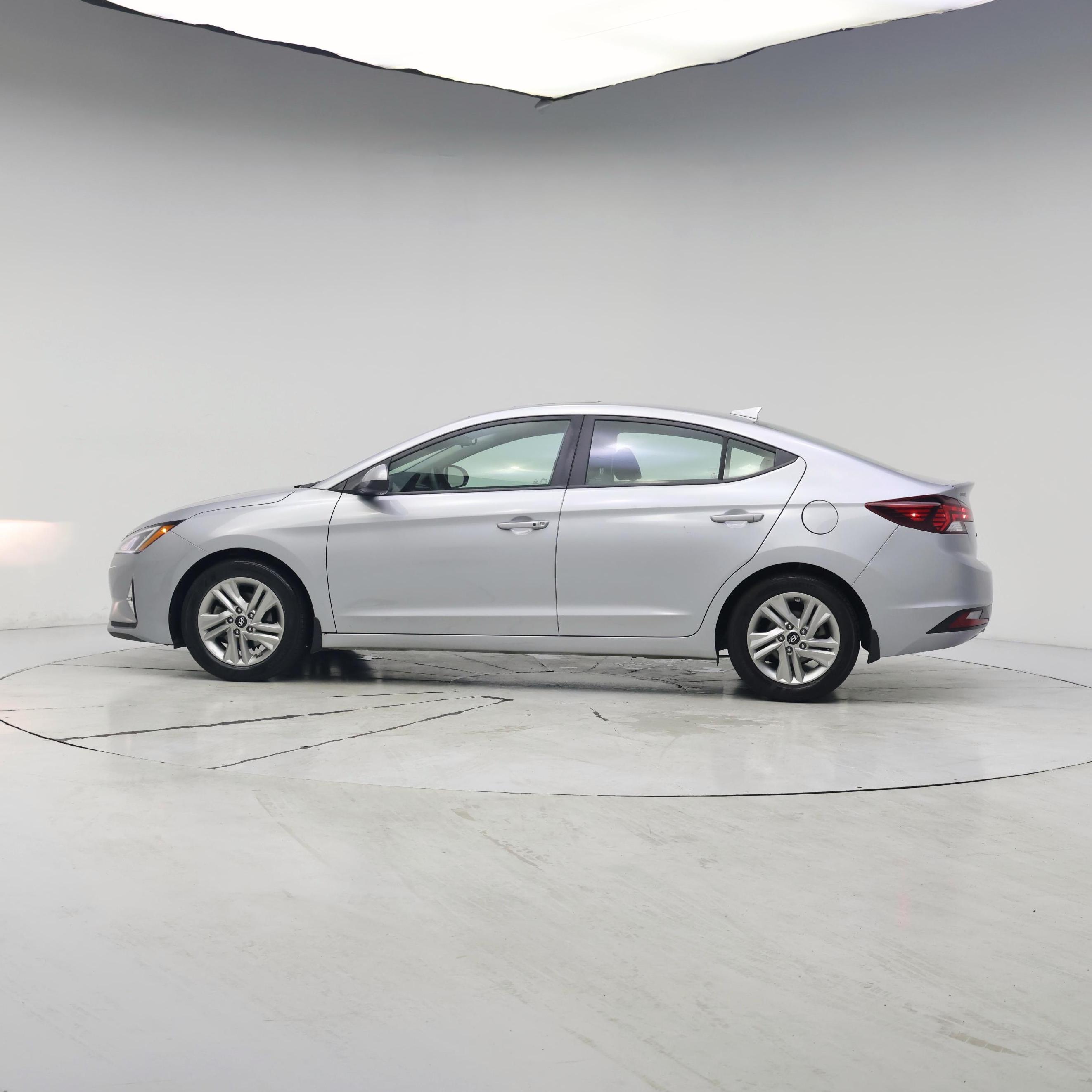 Thumbnail: 2020 Hyundai Elantra - 3