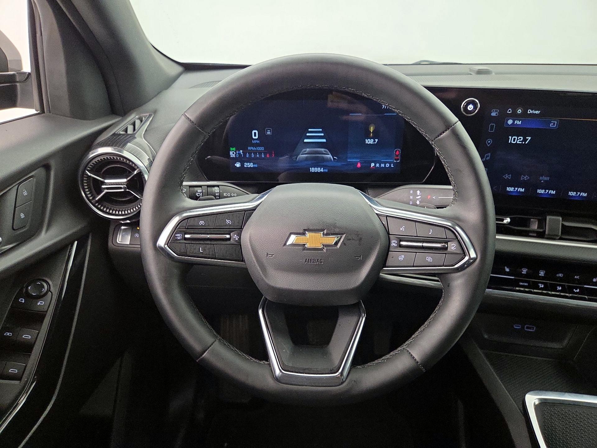 Thumbnail: 2025 Chevrolet Equinox - 10