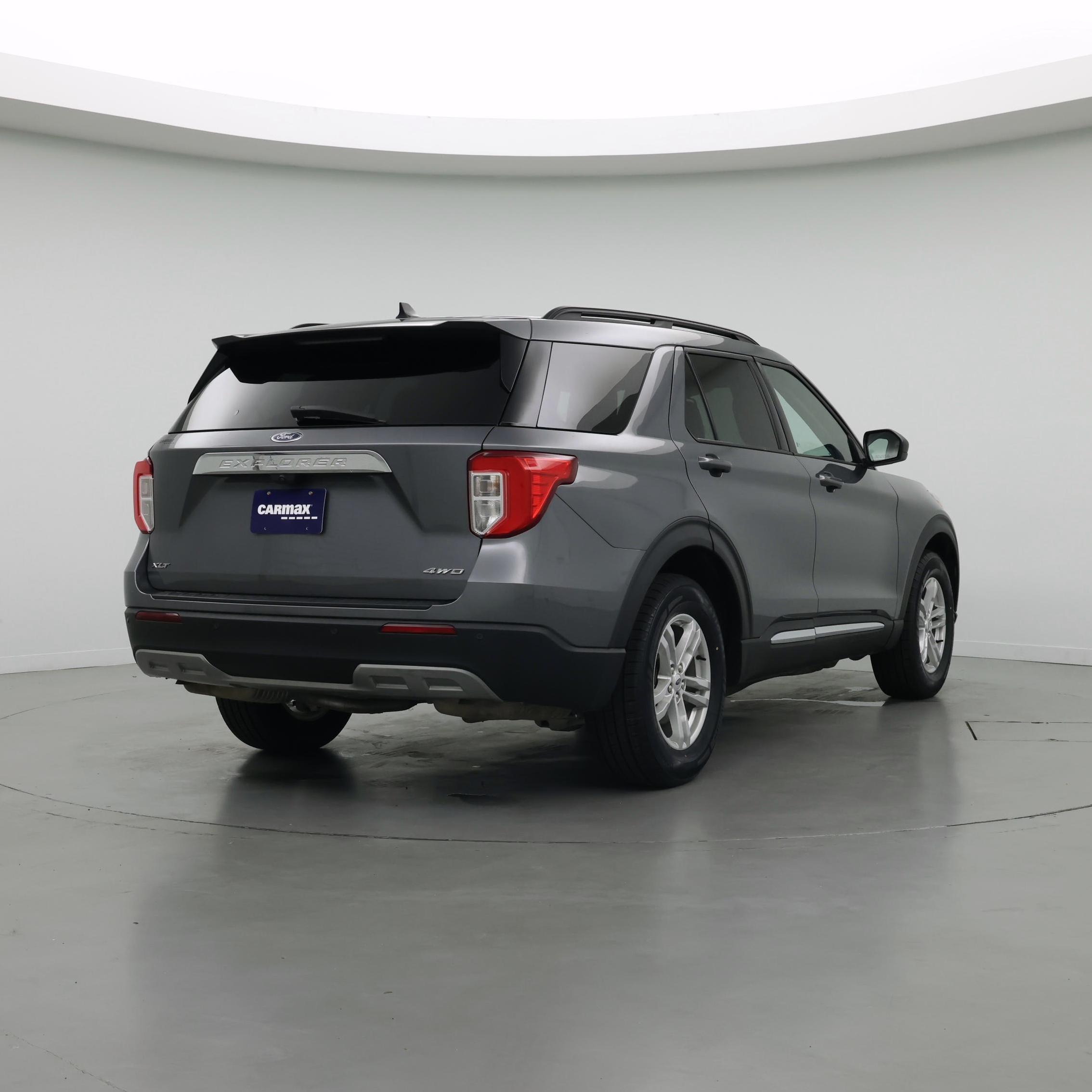 Thumbnail: 2022 Ford Explorer - 8