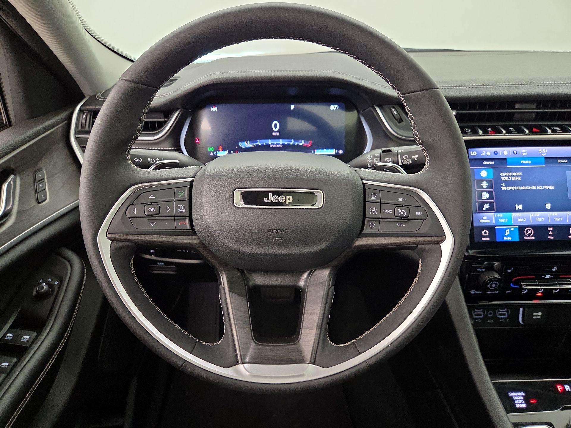 Thumbnail: 2024 Jeep Grand Cherokee - 10