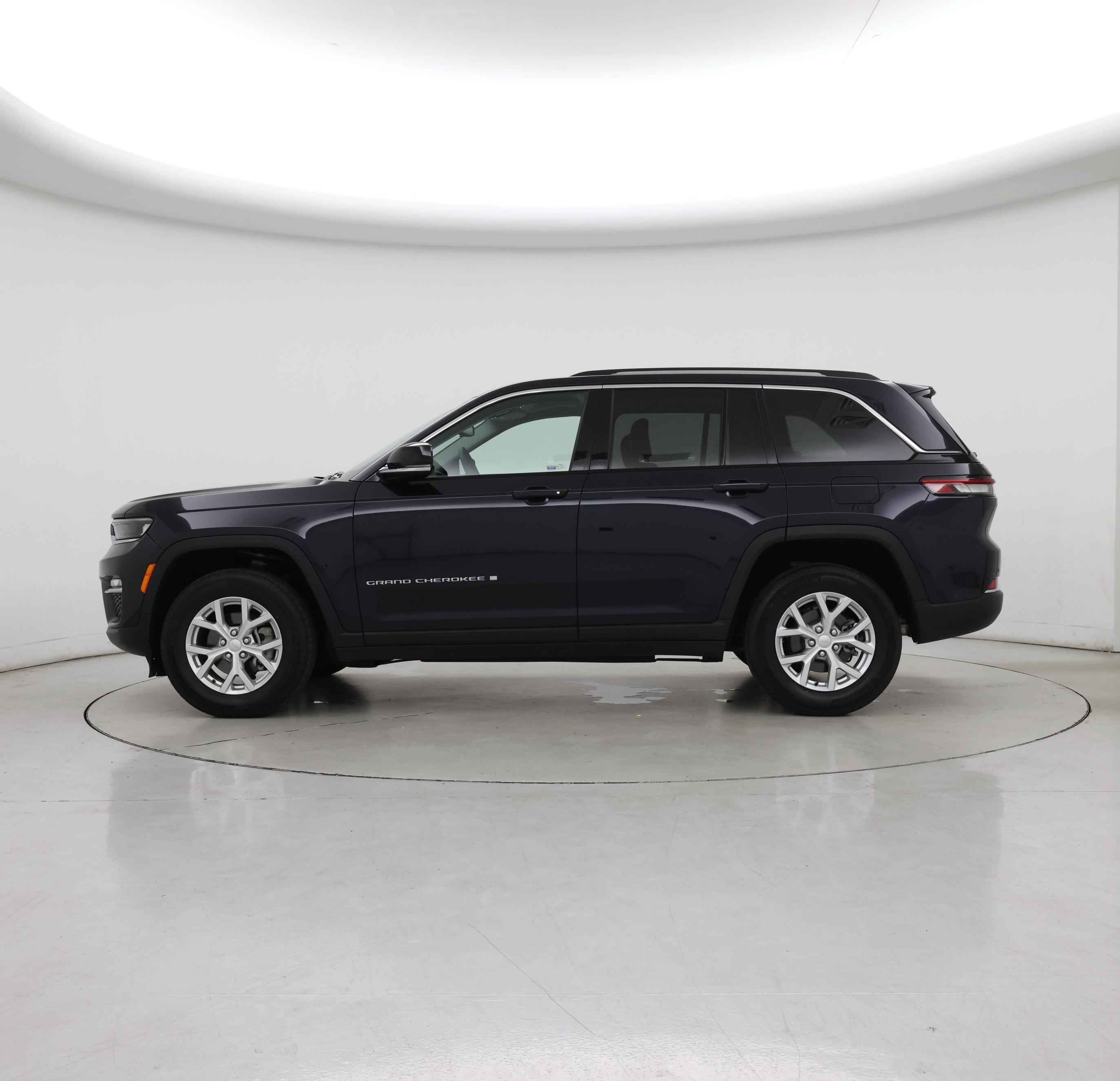 Thumbnail: 2024 Jeep Grand Cherokee - 3