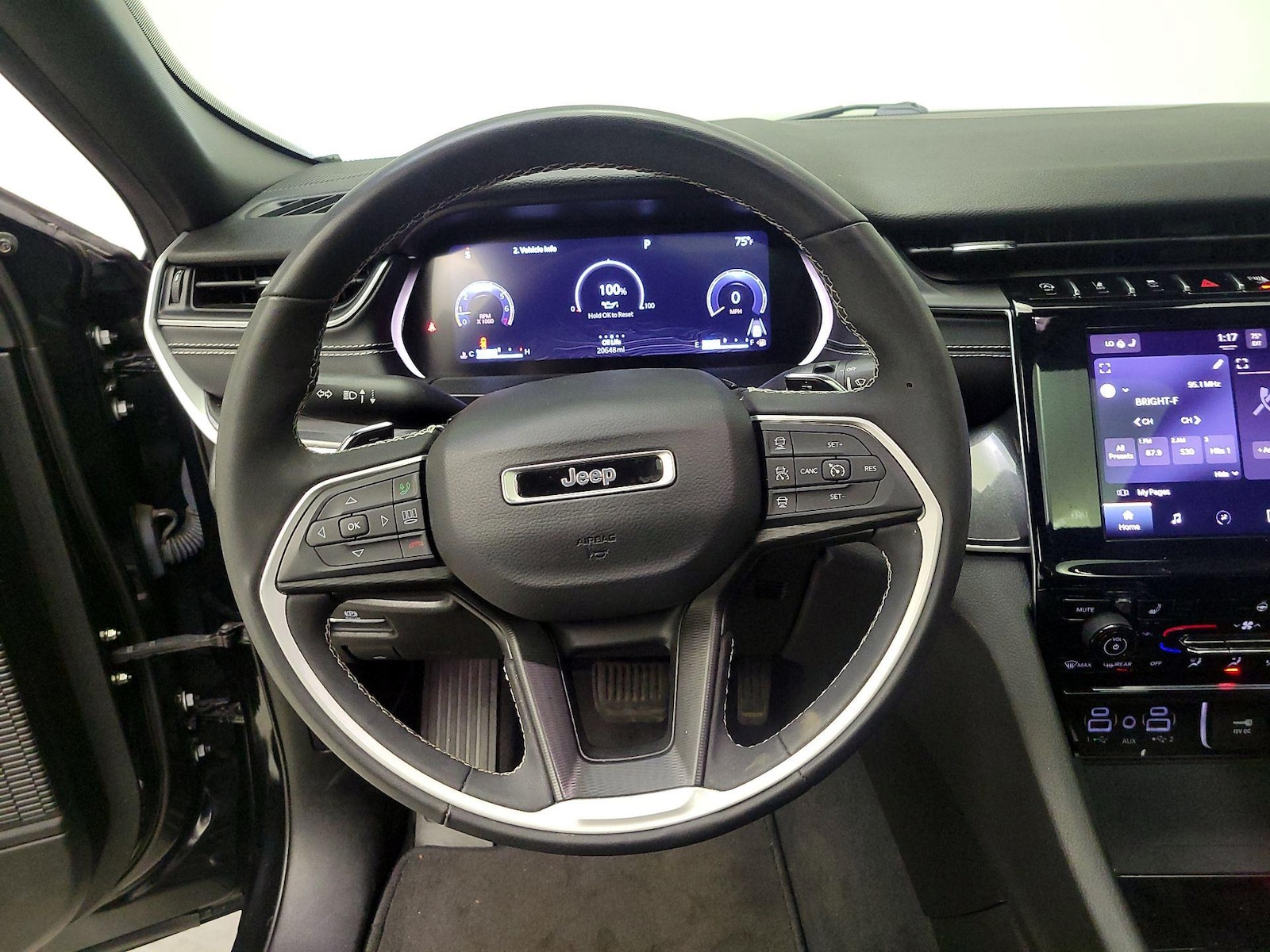 2023 Jeep Grand Cherokee Altitude - Photo 11