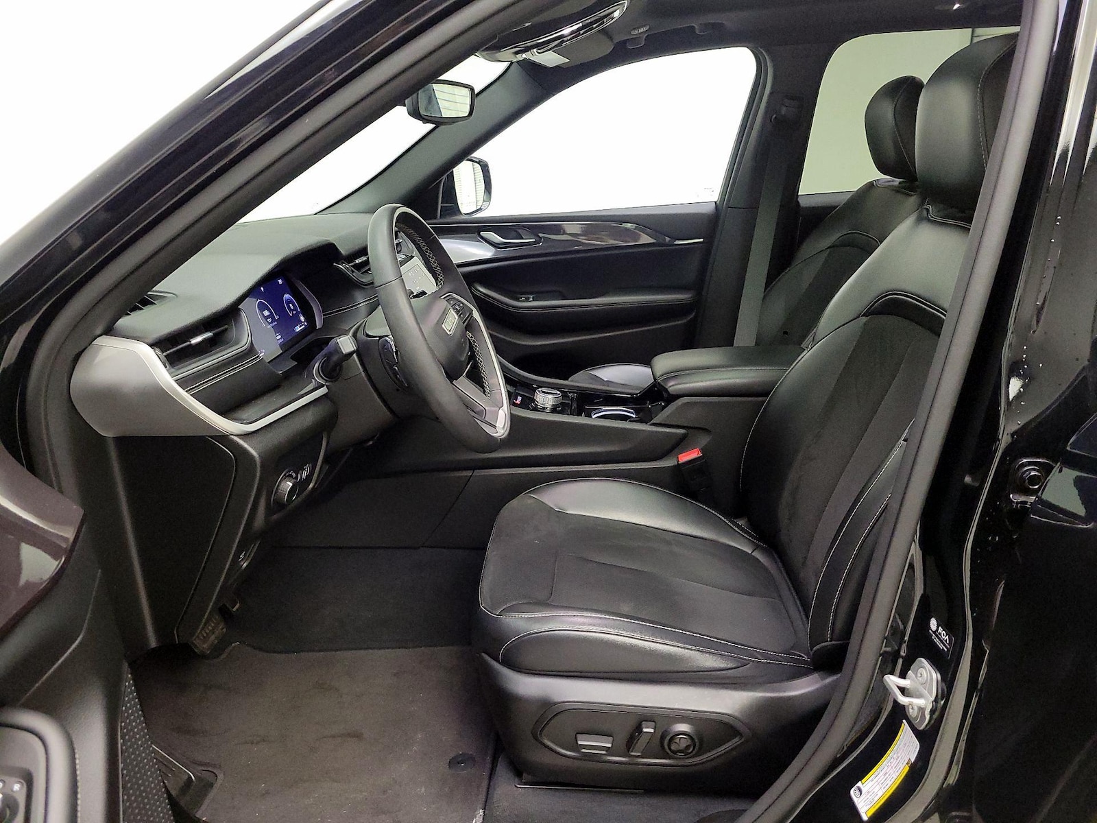 2023 Jeep Grand Cherokee Altitude - Photo 12