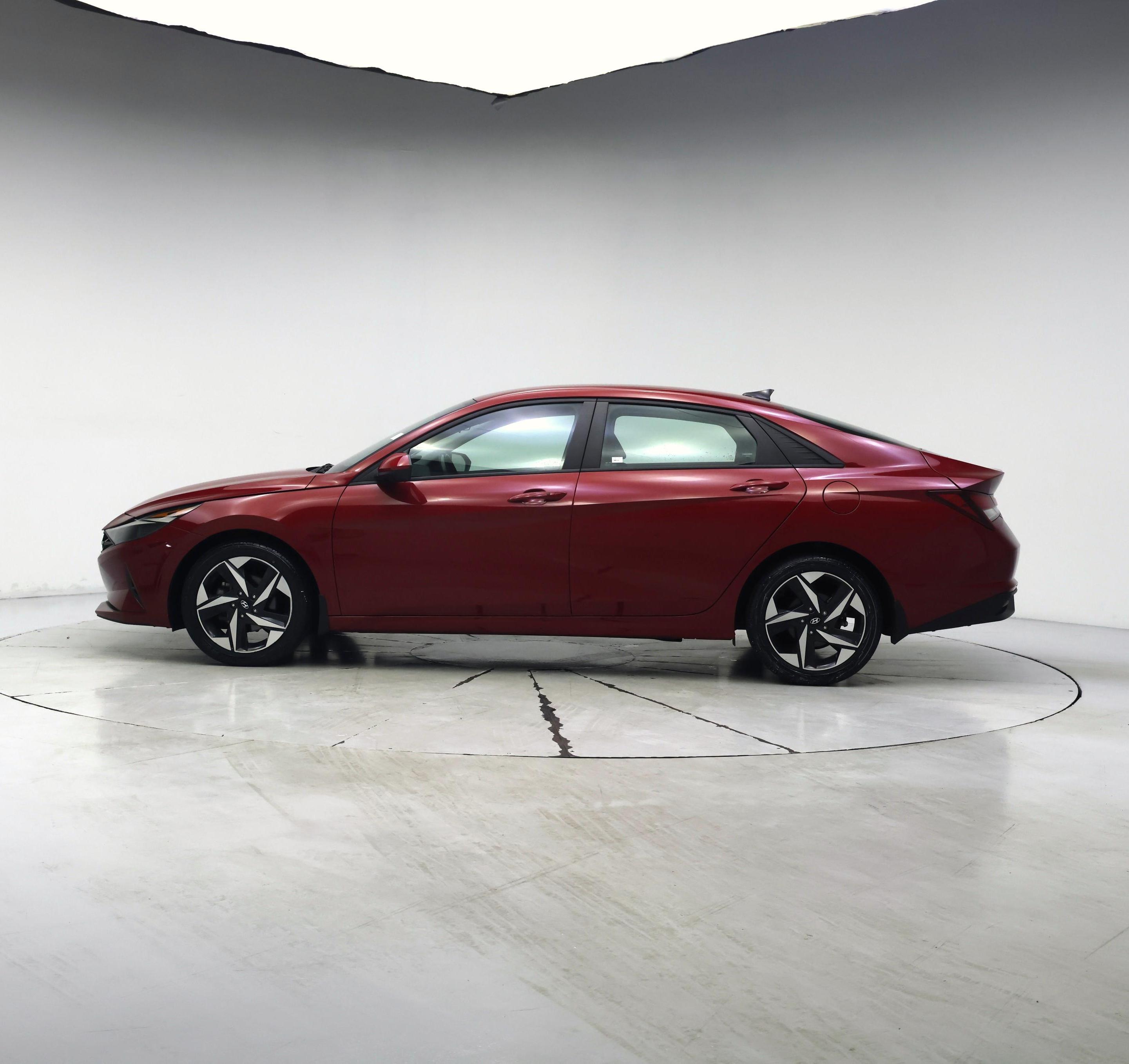 Thumbnail: 2023 Hyundai Elantra - 3