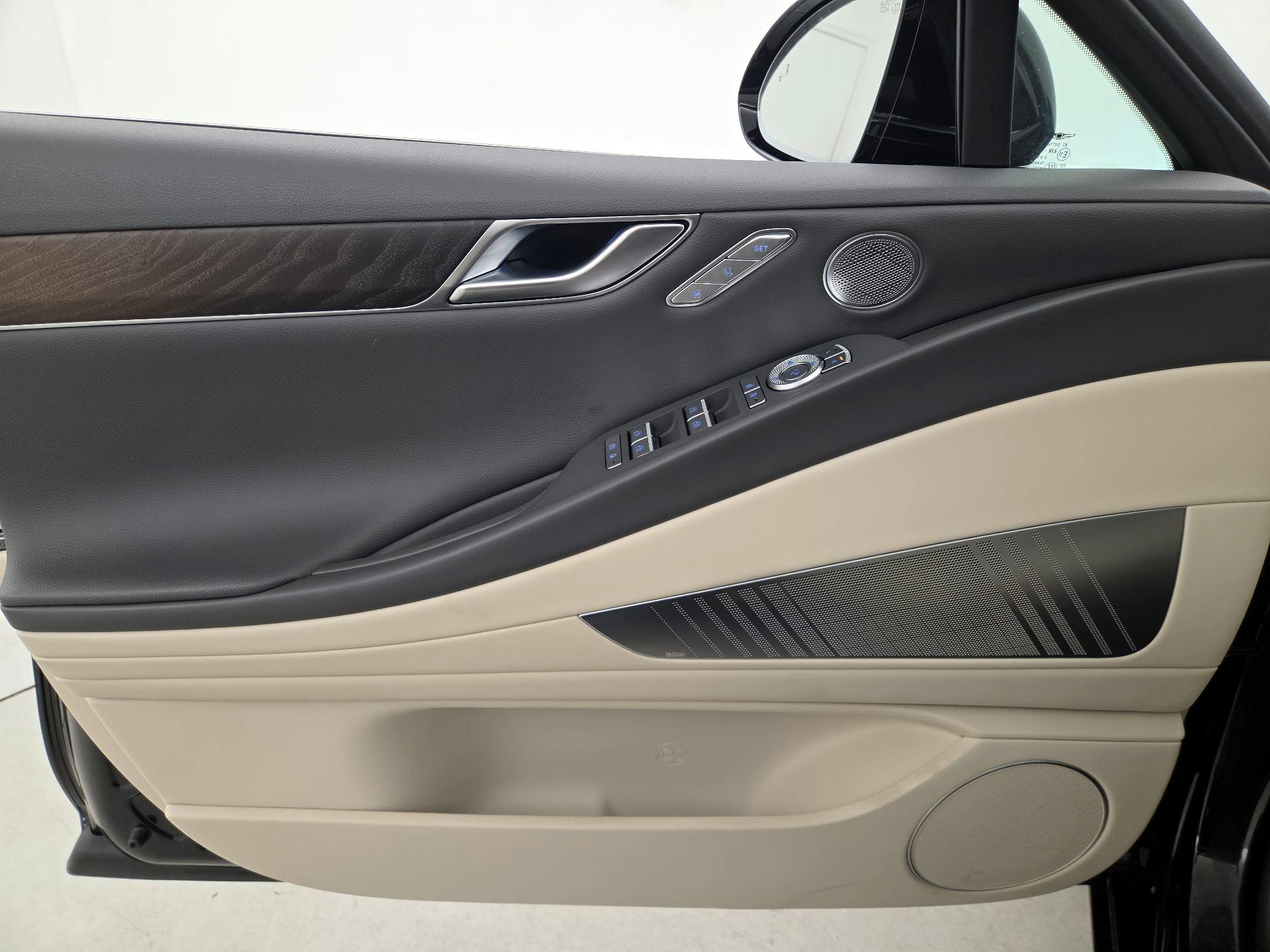 Thumbnail: 2021 Genesis G80 - 12