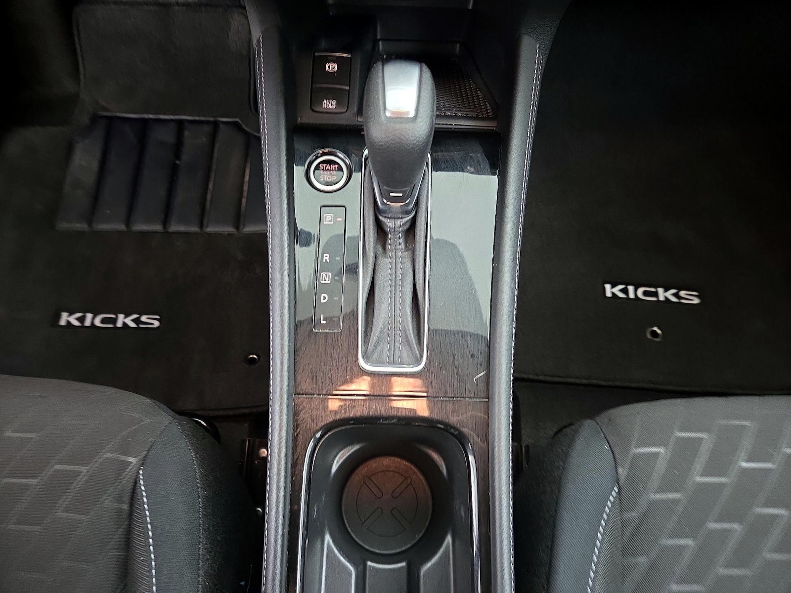 2023 Nissan Kicks SV - Photo 17