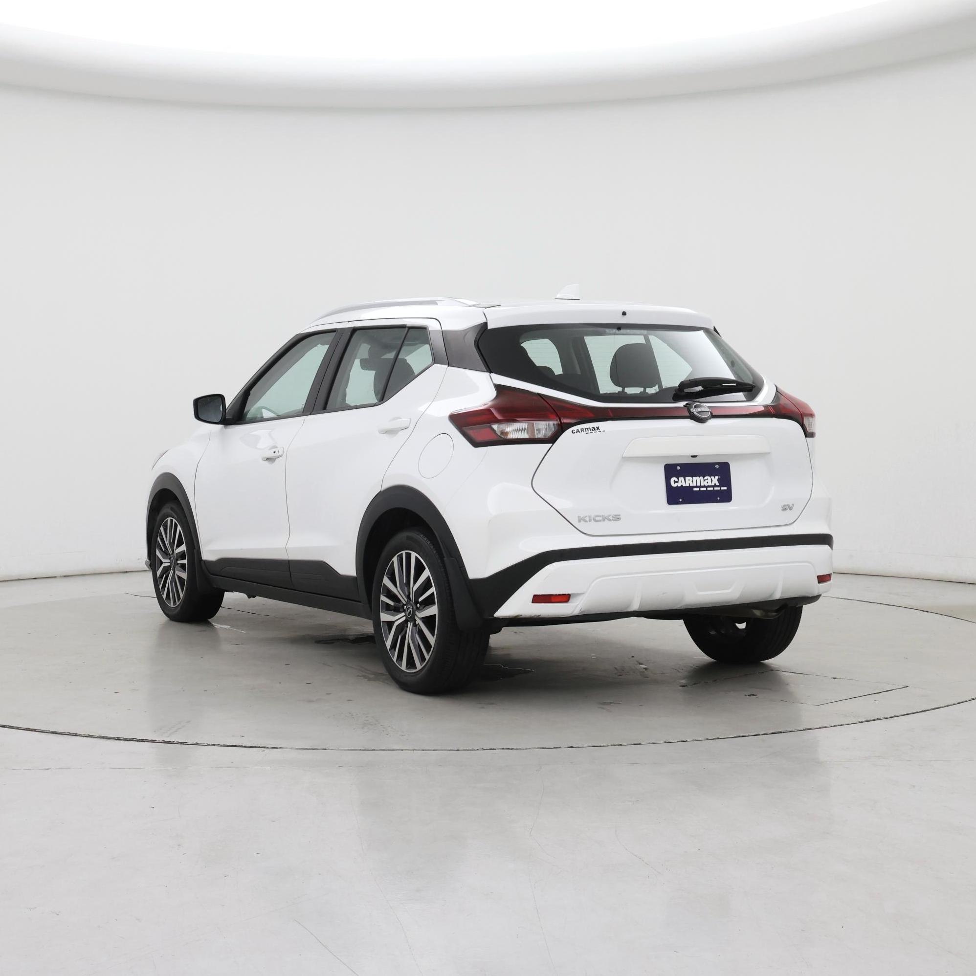 Thumbnail: 2023 Nissan Kicks - 2