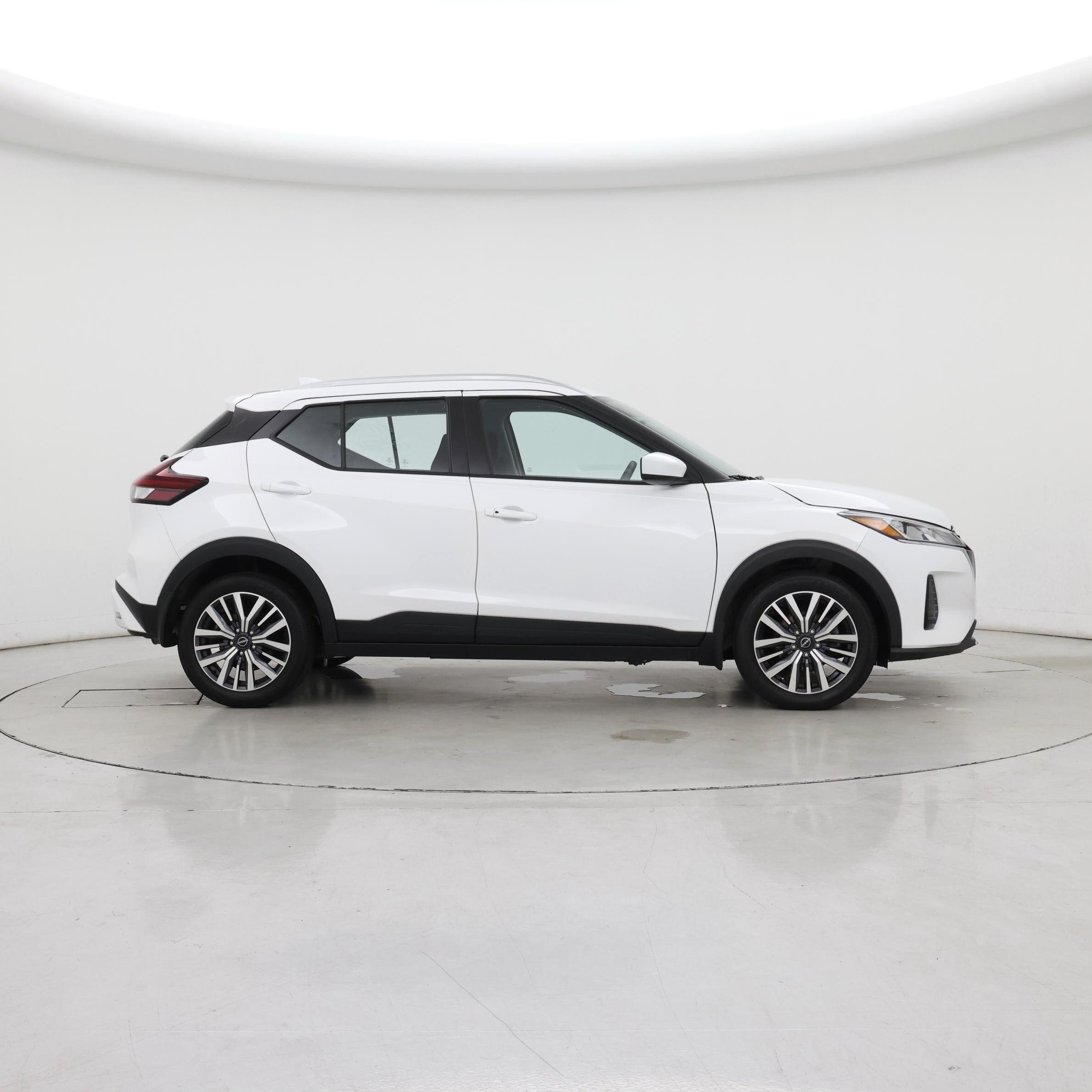 Thumbnail: 2023 Nissan Kicks - 7