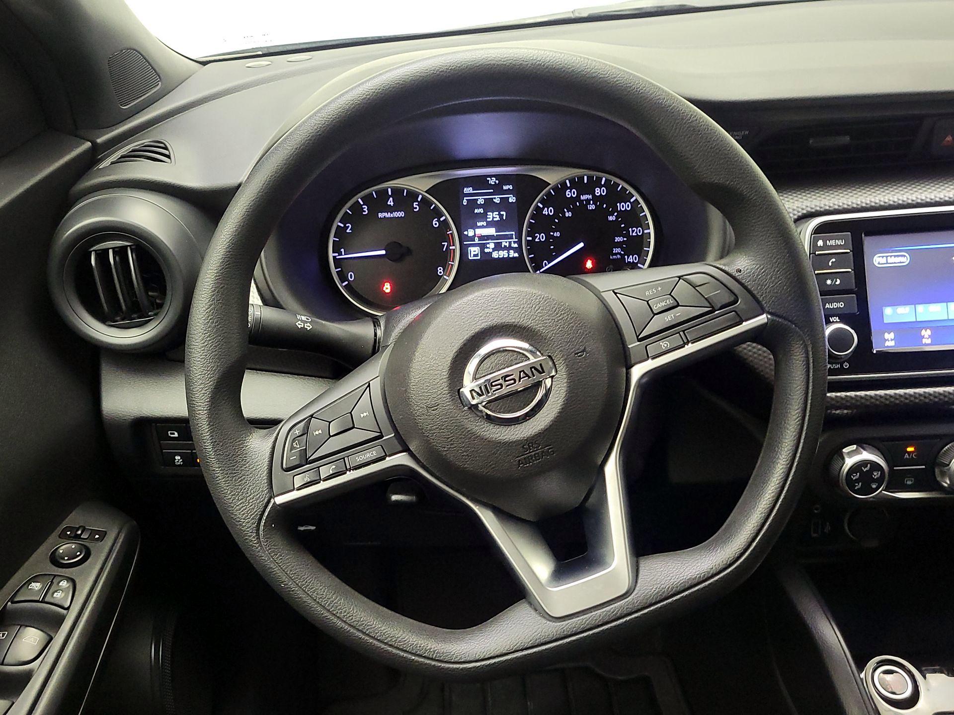 Thumbnail: 2020 Nissan Kicks - 10