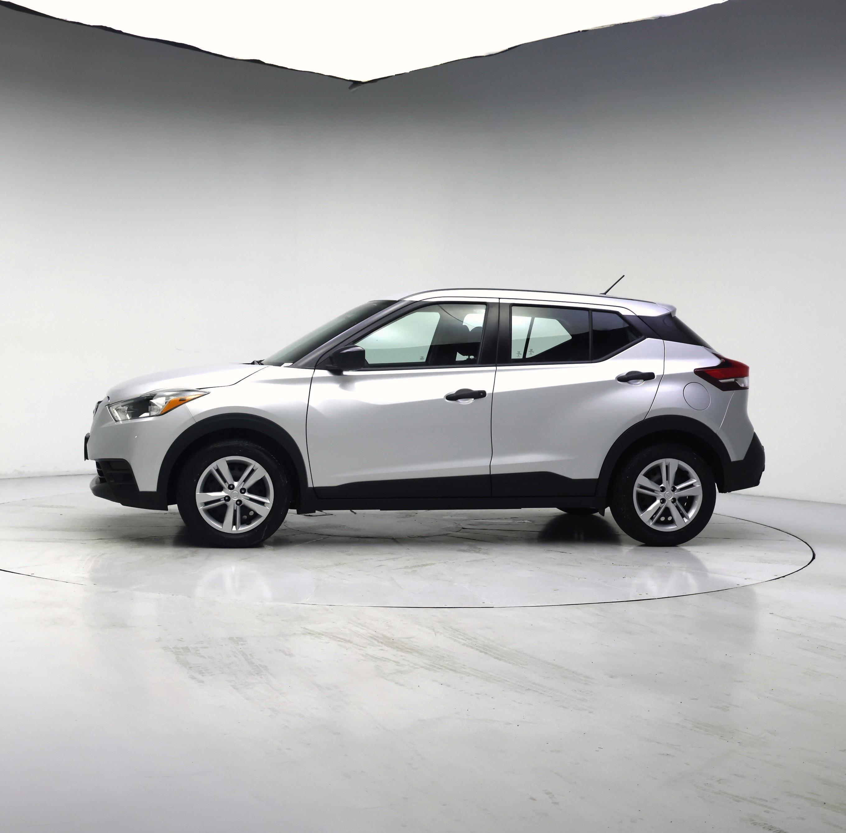 Thumbnail: 2020 Nissan Kicks - 3
