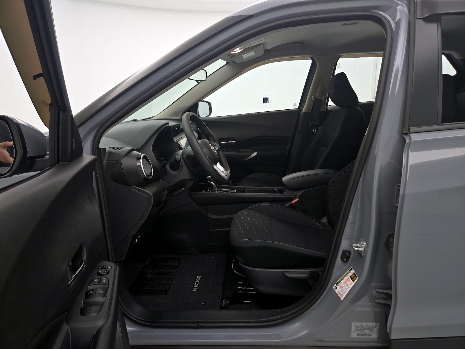 2024 Nissan Kicks SV - Photo 12