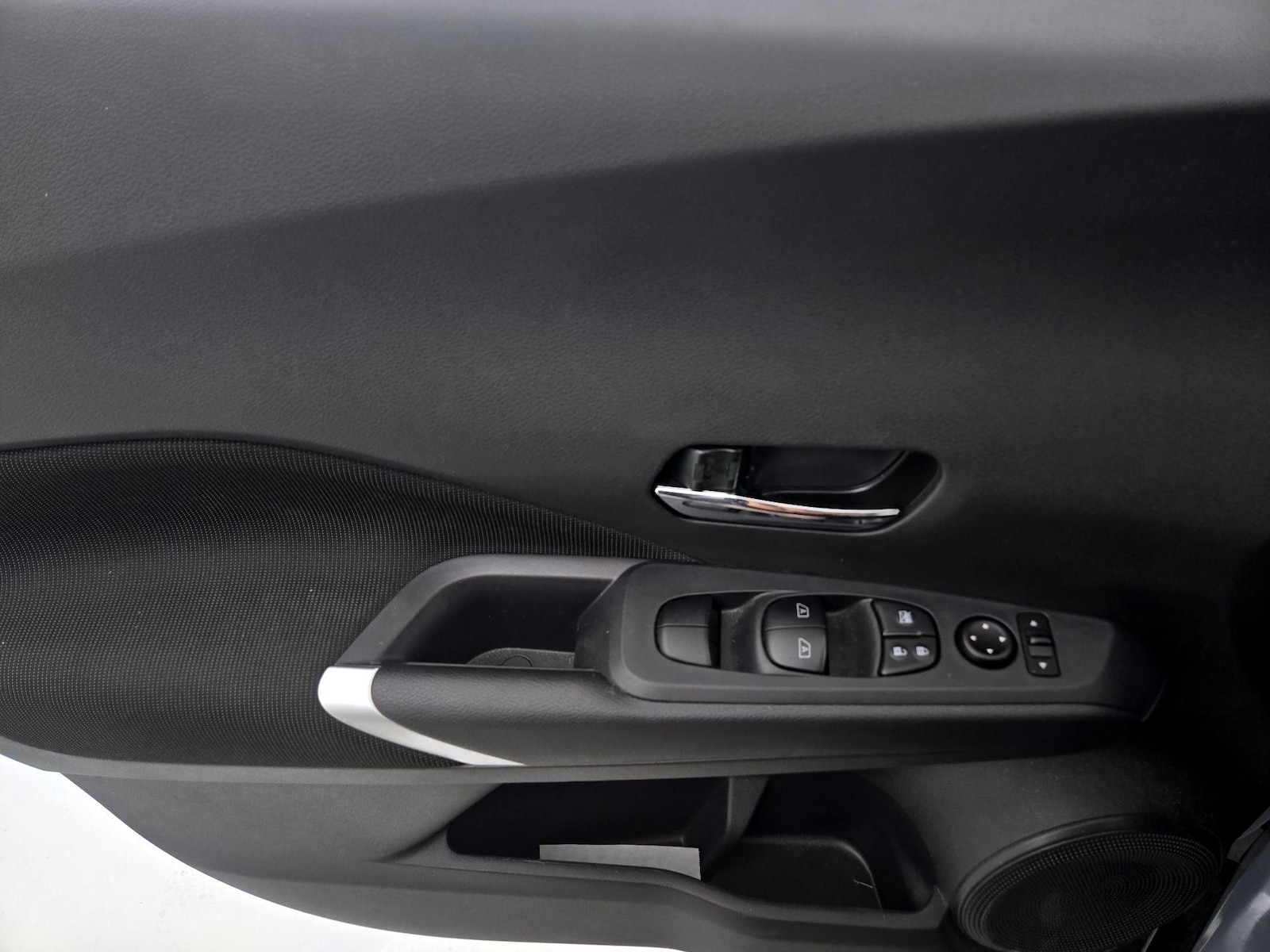 2024 Nissan Kicks SV - Photo 13