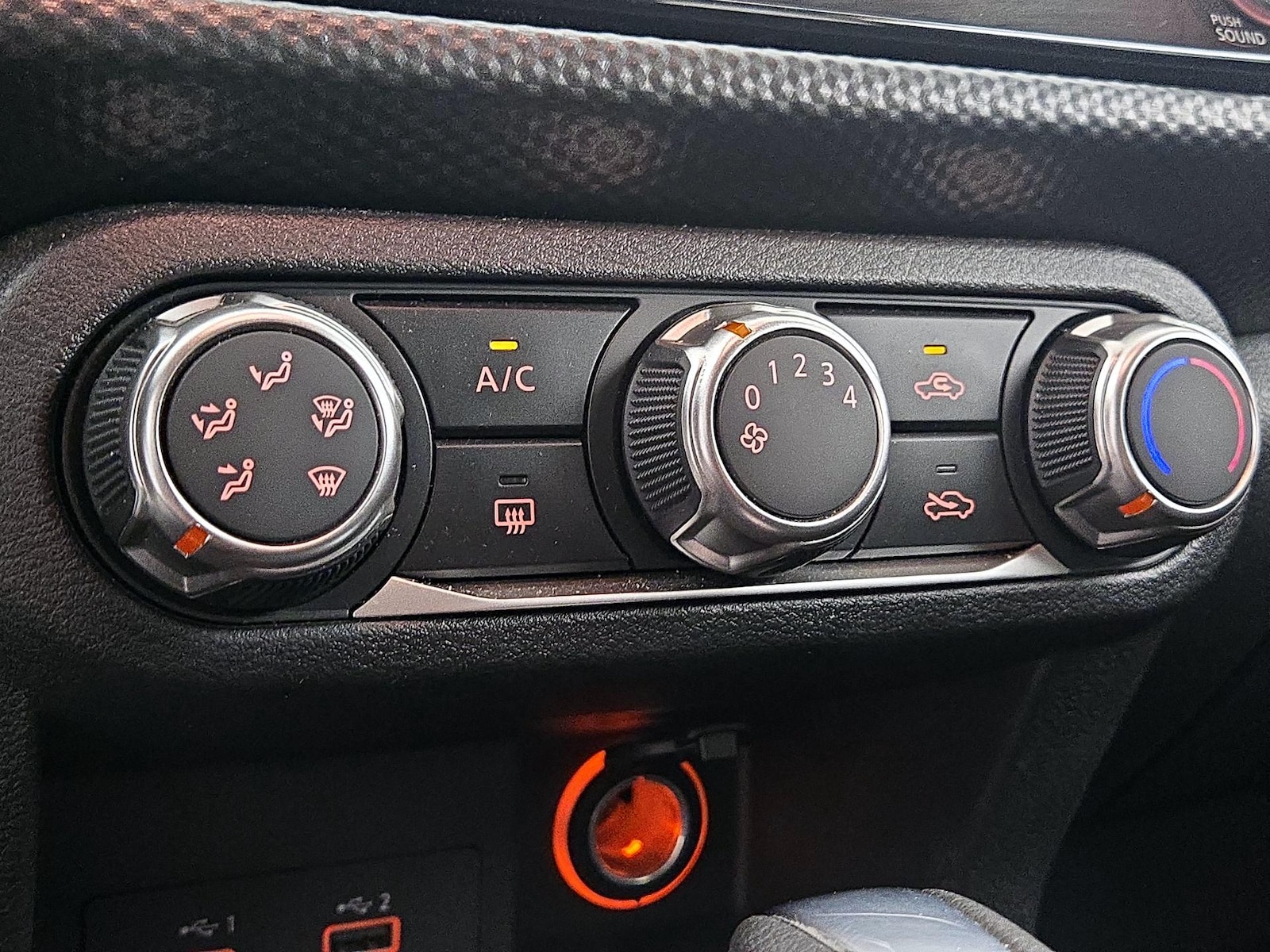 2024 Nissan Kicks SV - Photo 17