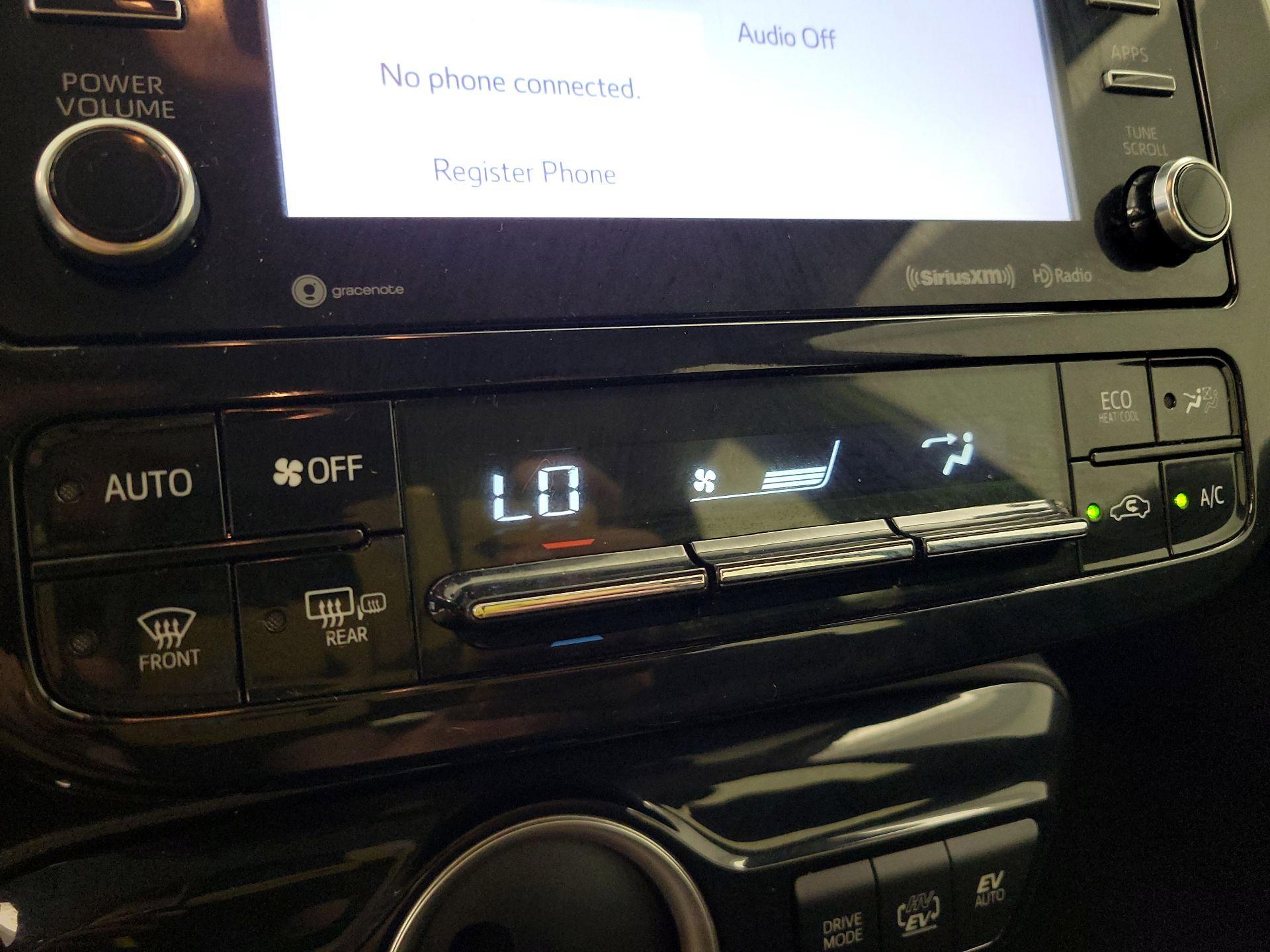 Thumbnail: 2020 Toyota Prius Prime - 16